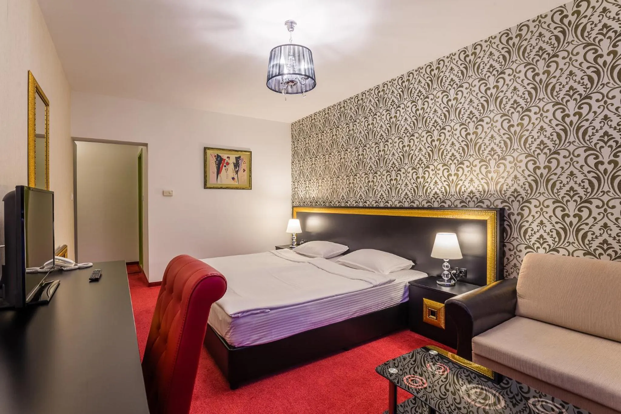 Photo of the whole room, Bed in Hotel Elegance