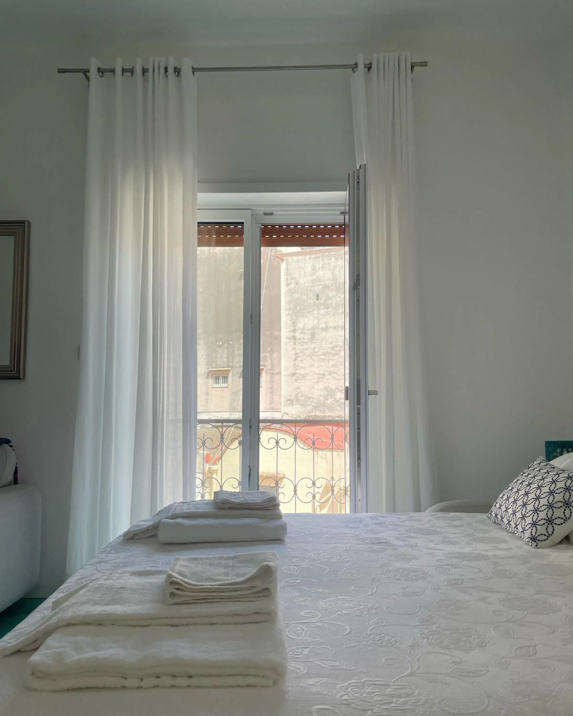 Bed in La Corte dei Naviganti B&B - Amalfi Coast - Cetara