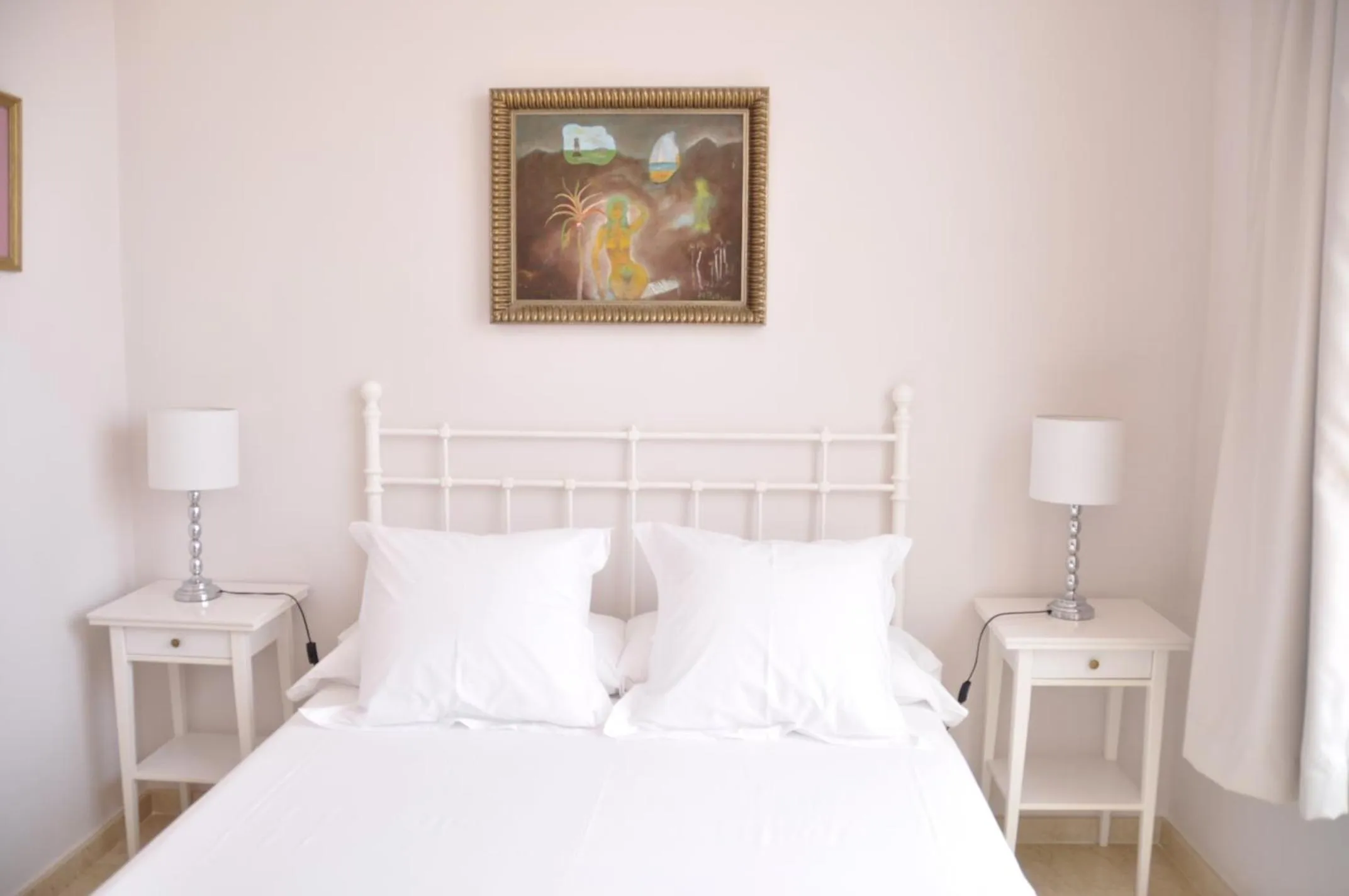 Decorative detail, Bed in Boutique Hotel Mamabels