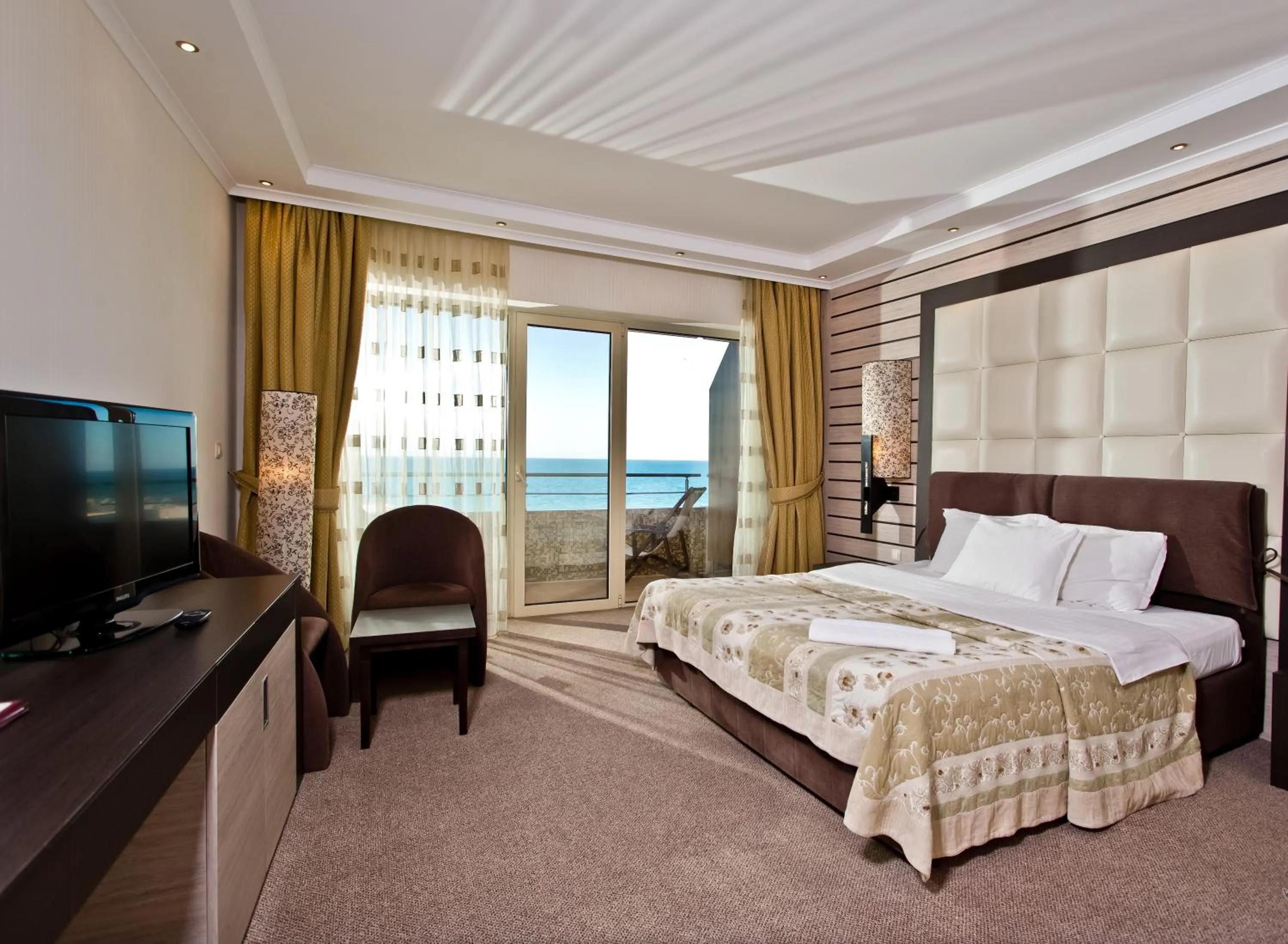Bed in Grand Hotel Pomorie - Medical spa
