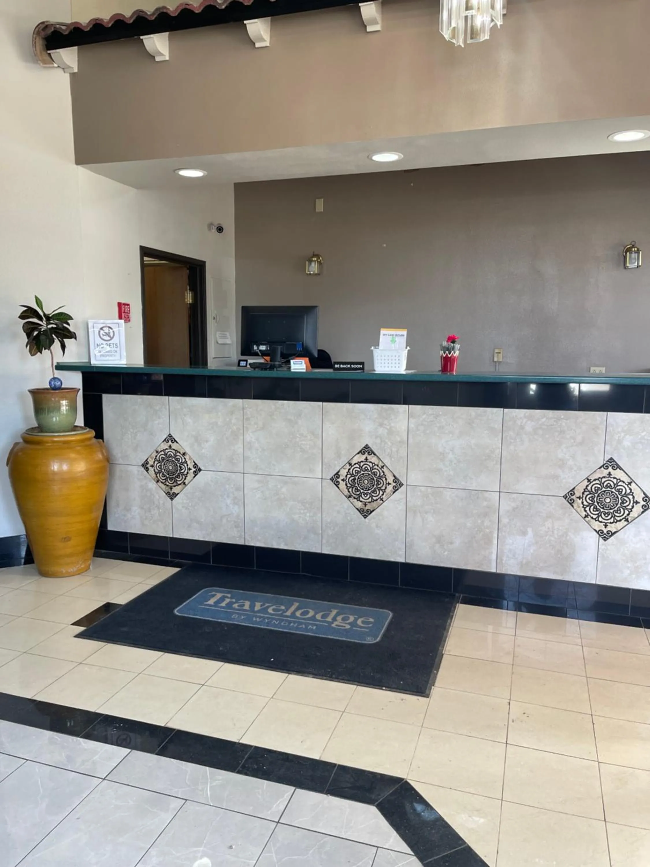 Lobby or reception in Travelodge by Wyndham Tucson AZ