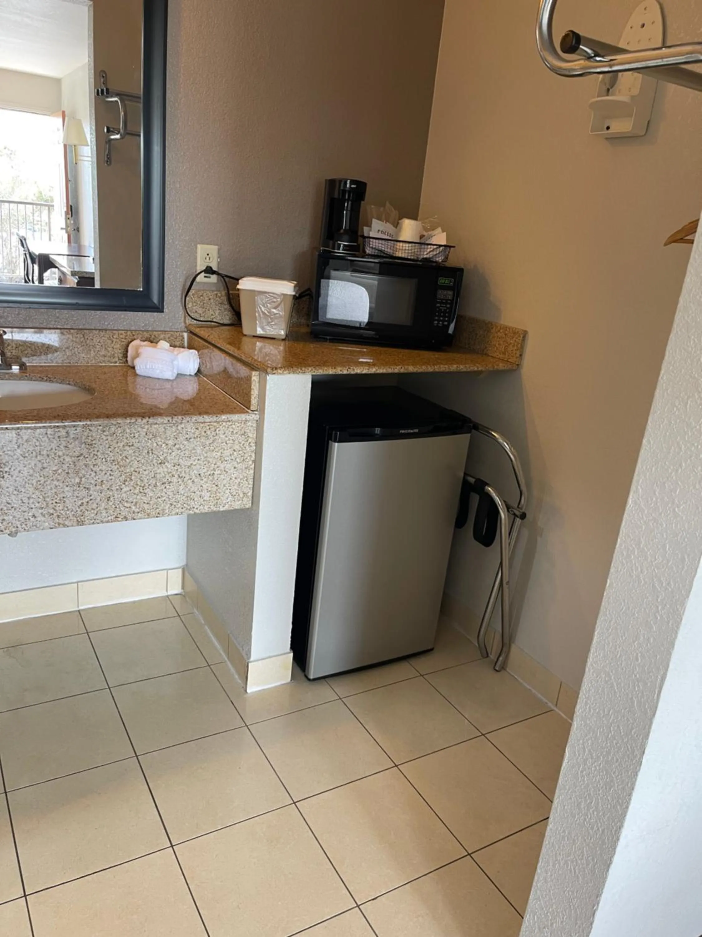 Kitchen or kitchenette in Travelodge by Wyndham Tucson AZ