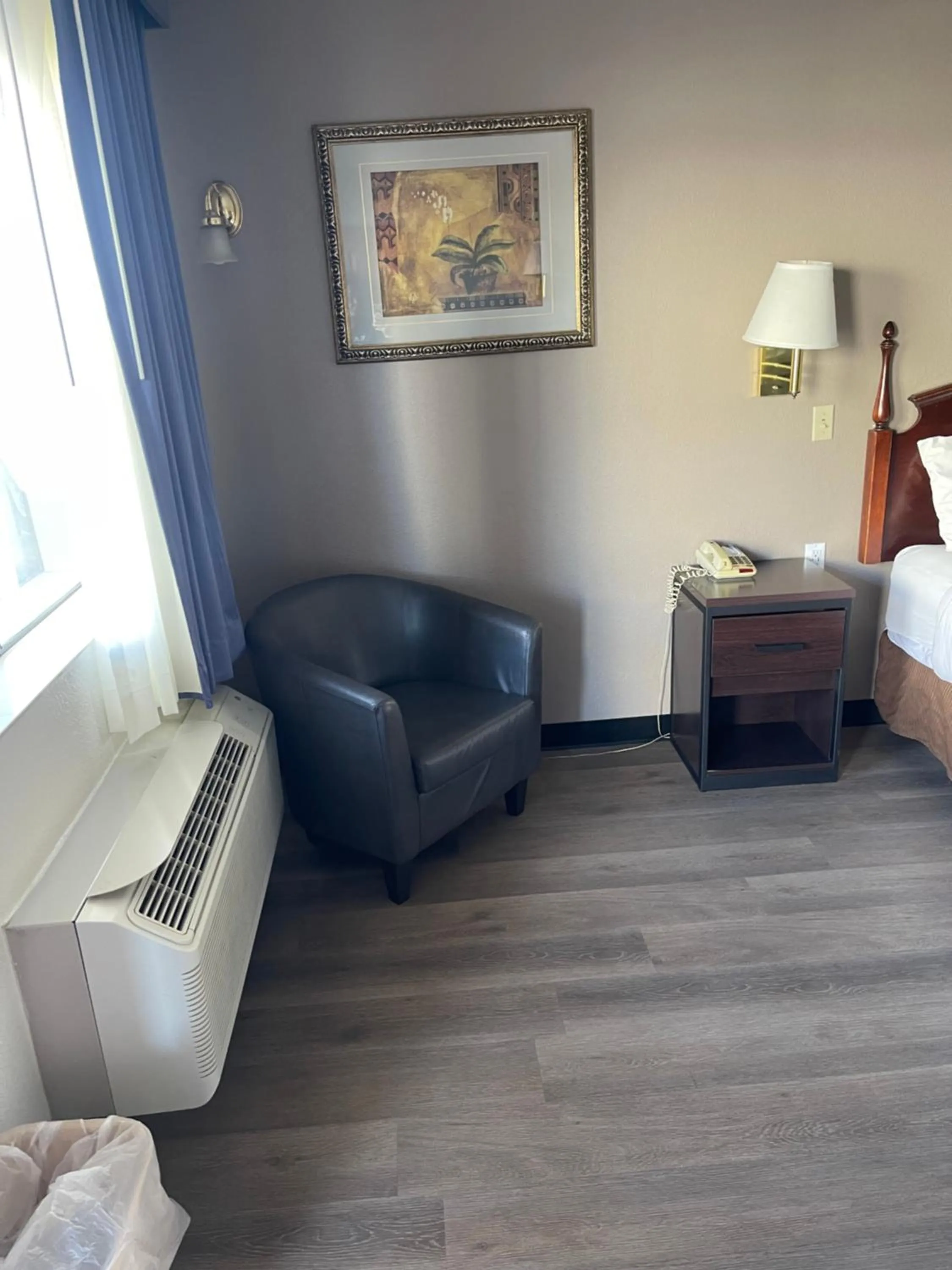 Seating area in Travelodge by Wyndham Tucson AZ