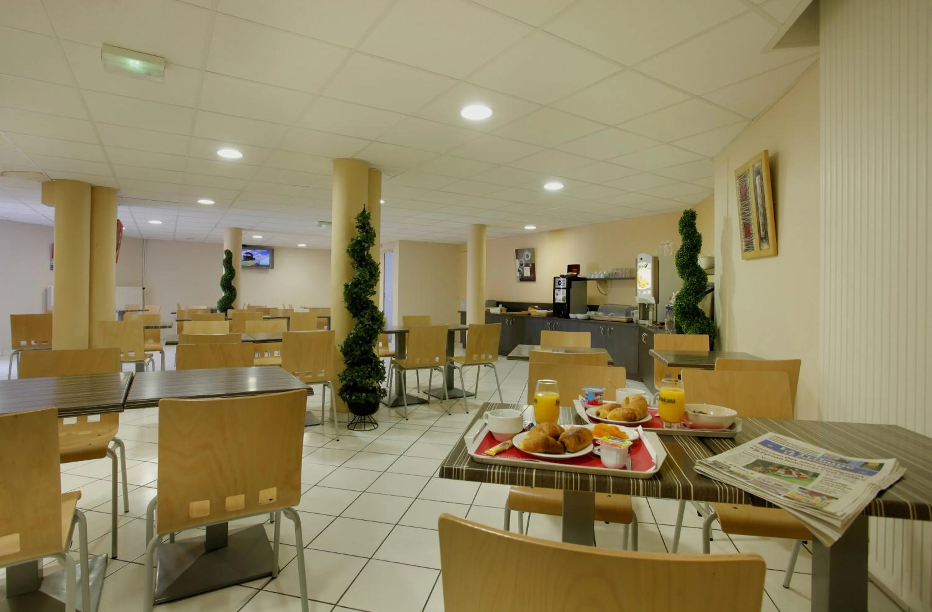 Breakfast in The Originals City, Hôtel L'Acropole, Saint-Etienne Sud