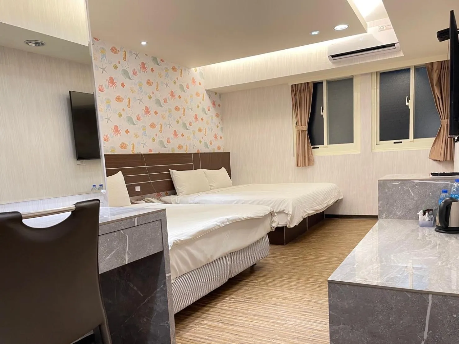 Bed in Jung Shin Hotel