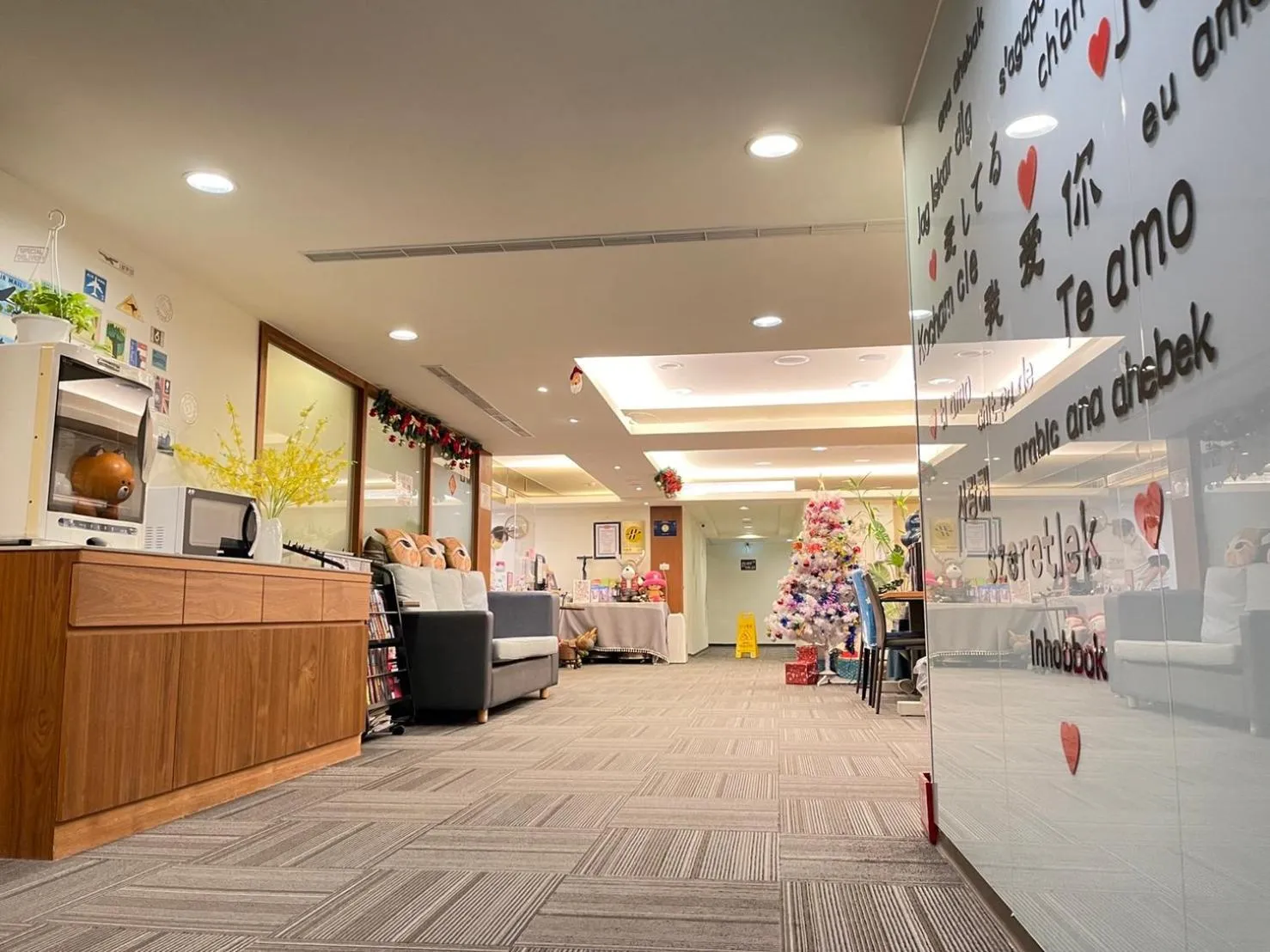 People in Jung Shin Hotel