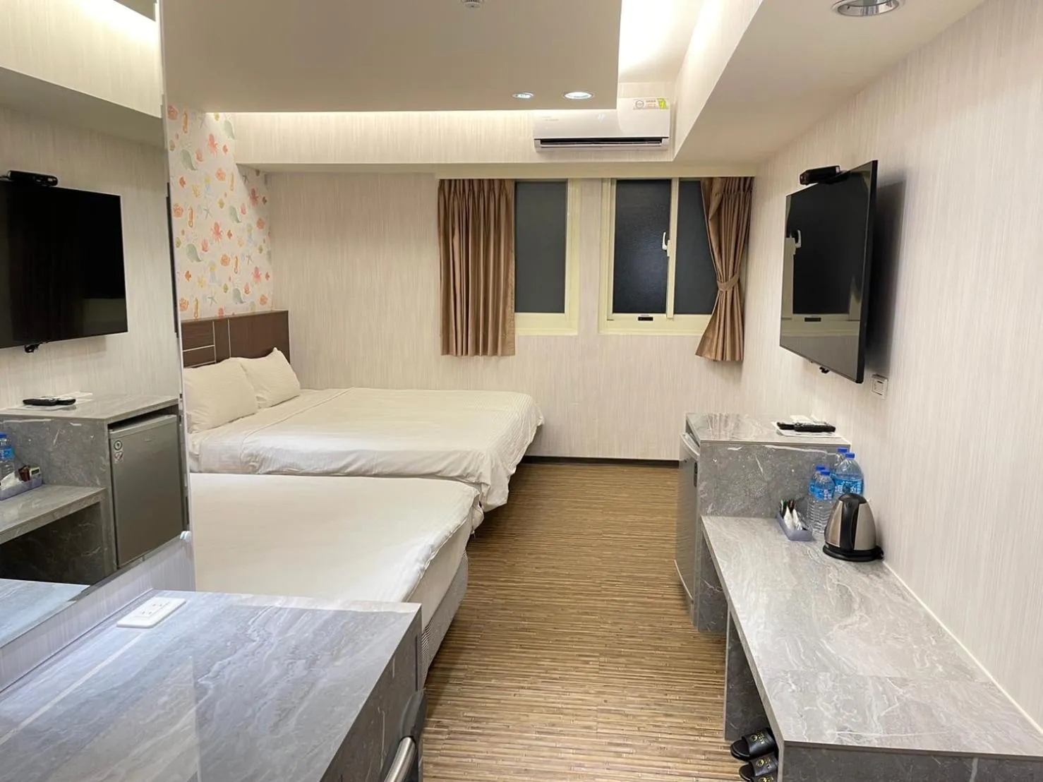 Bed in Jung Shin Hotel