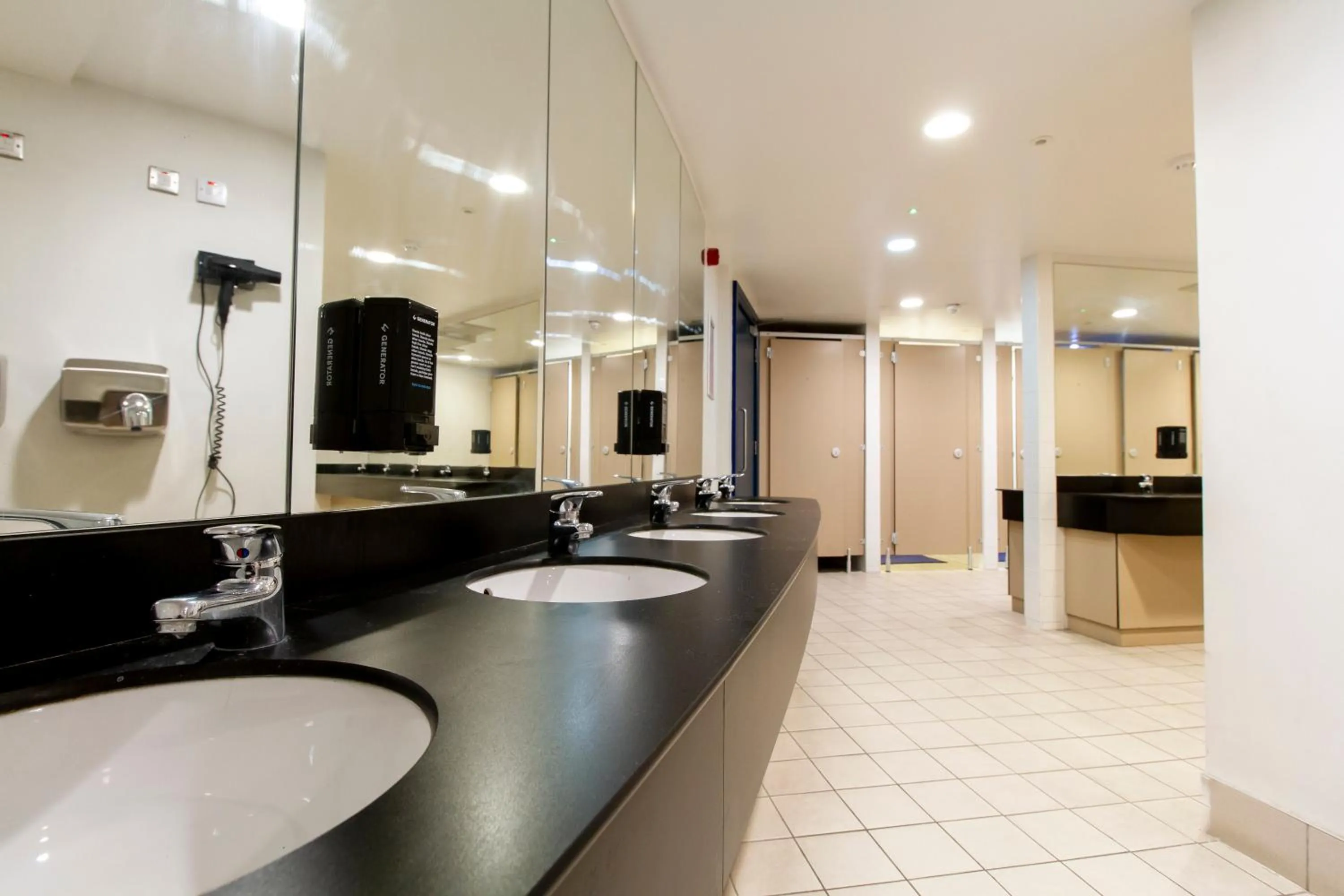 Private 10-bed Room - Ensuite in Generator Dublin
