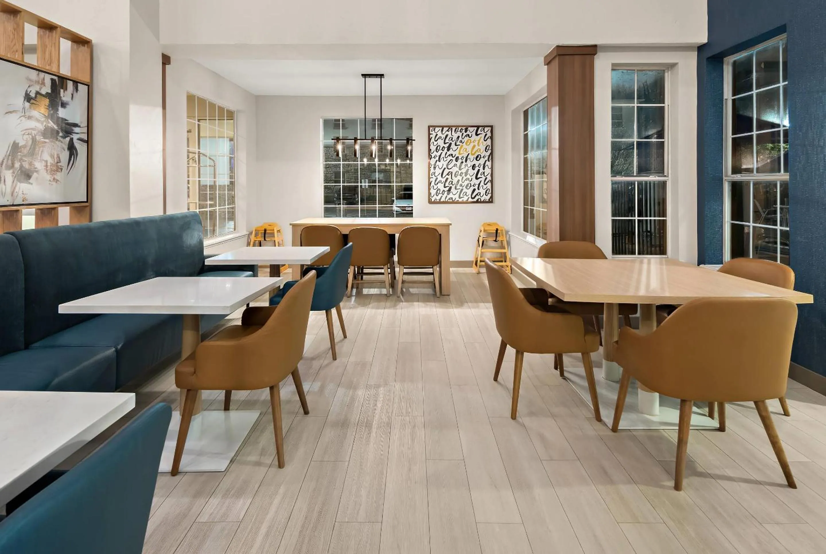 Breakfast in Comfort Suites Fort Worth North Fossil Creek