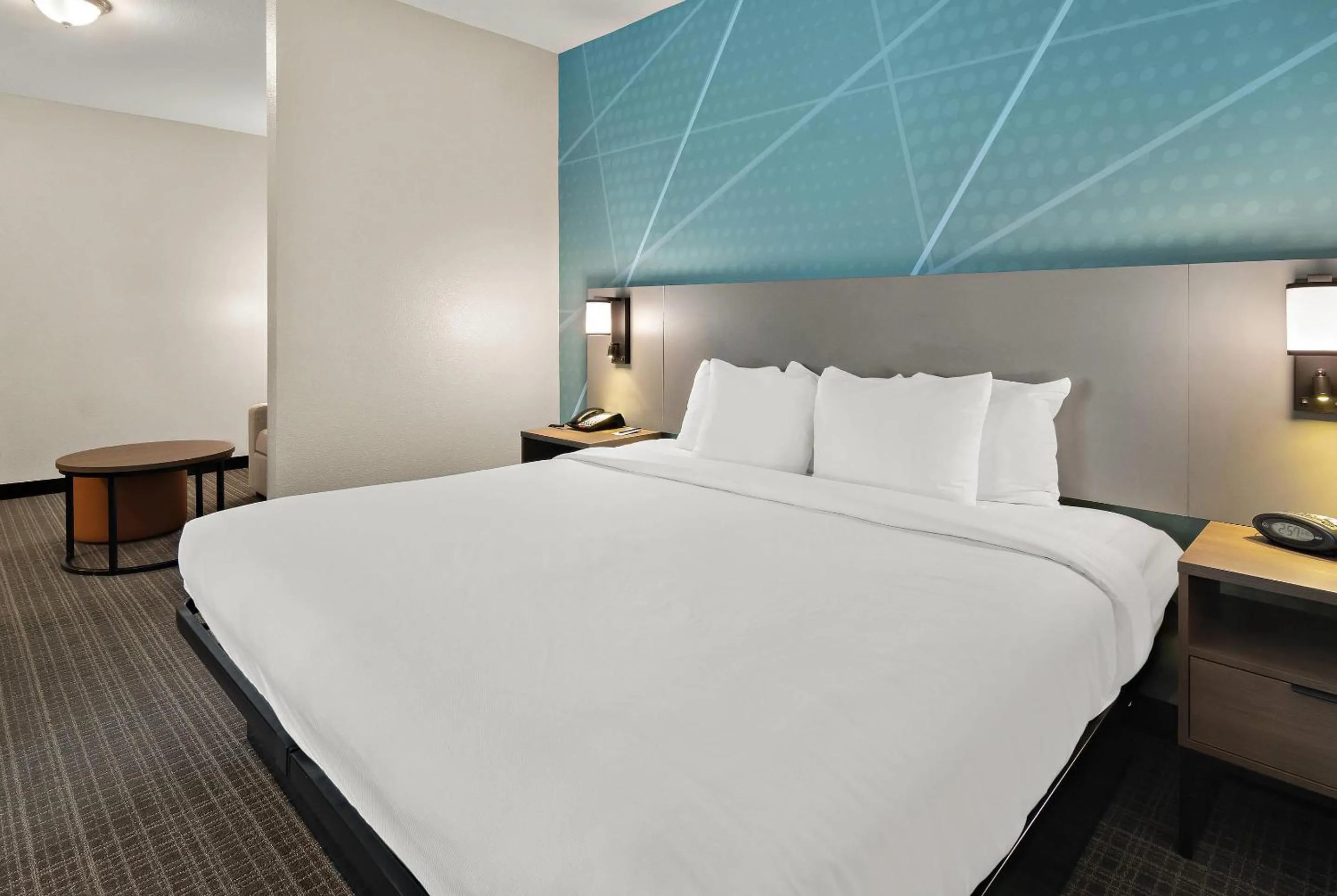 Bedroom, Bed in Comfort Suites Fort Worth North Fossil Creek