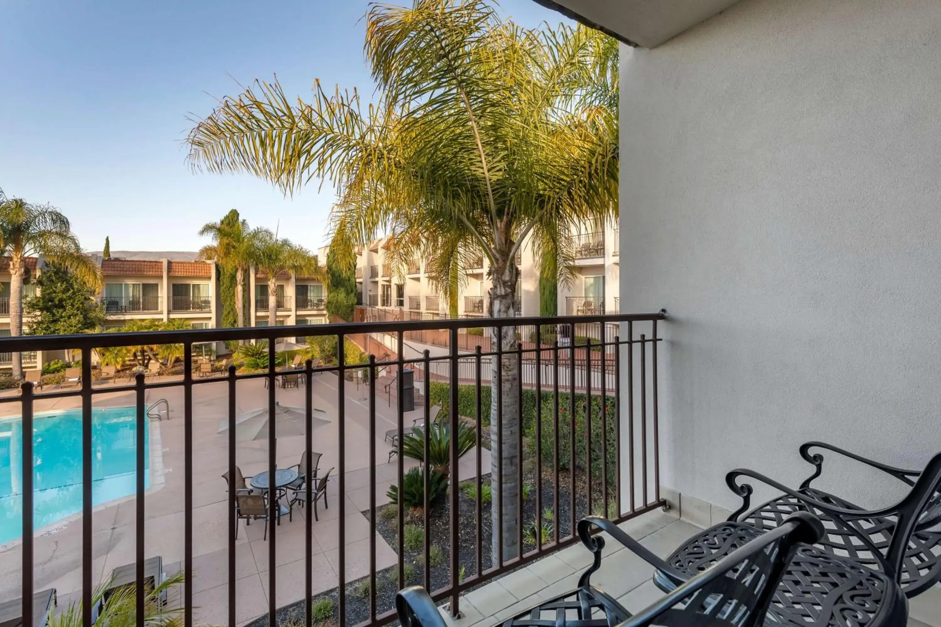 King Room with Balcony & Pool View in Best Western Plus Royal Oak Hotel King Room with Balcony & Pool View in Best Western Plus Royal Oak Hotel