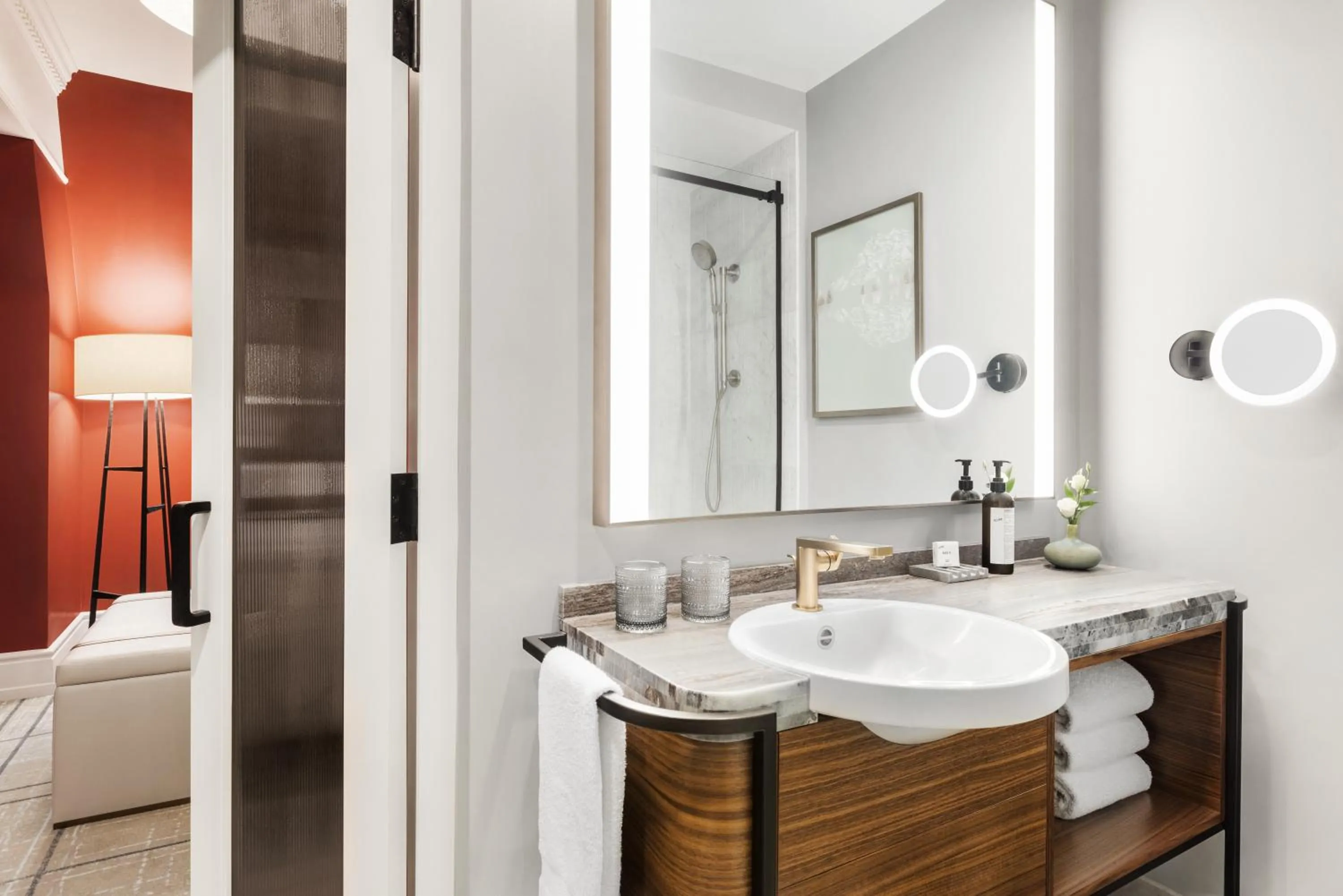 Bathroom, Bed in Fairmont Banff Springs