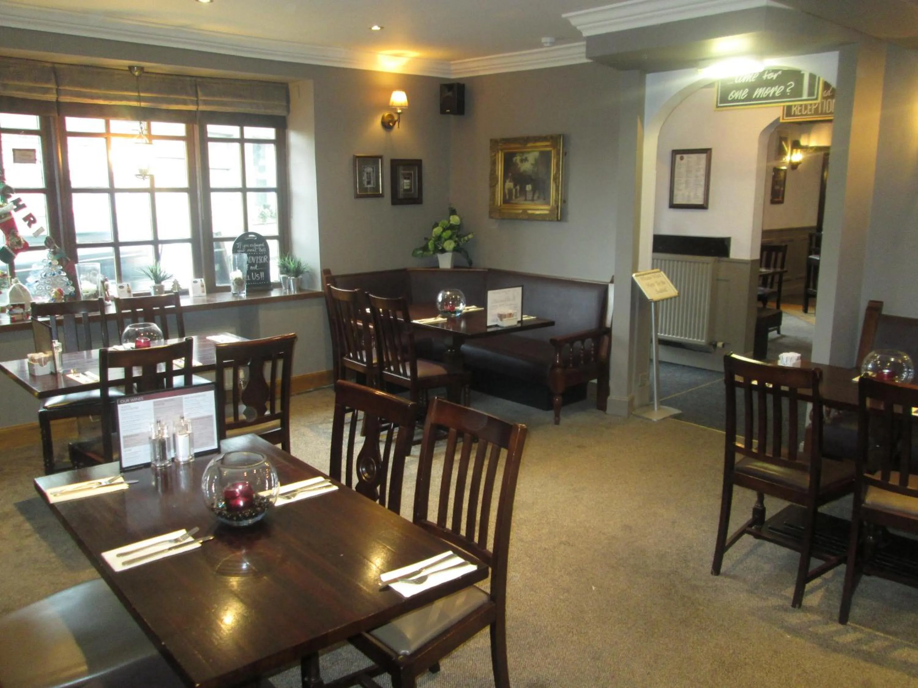 Restaurant/places to eat in Laird And Dog Inn