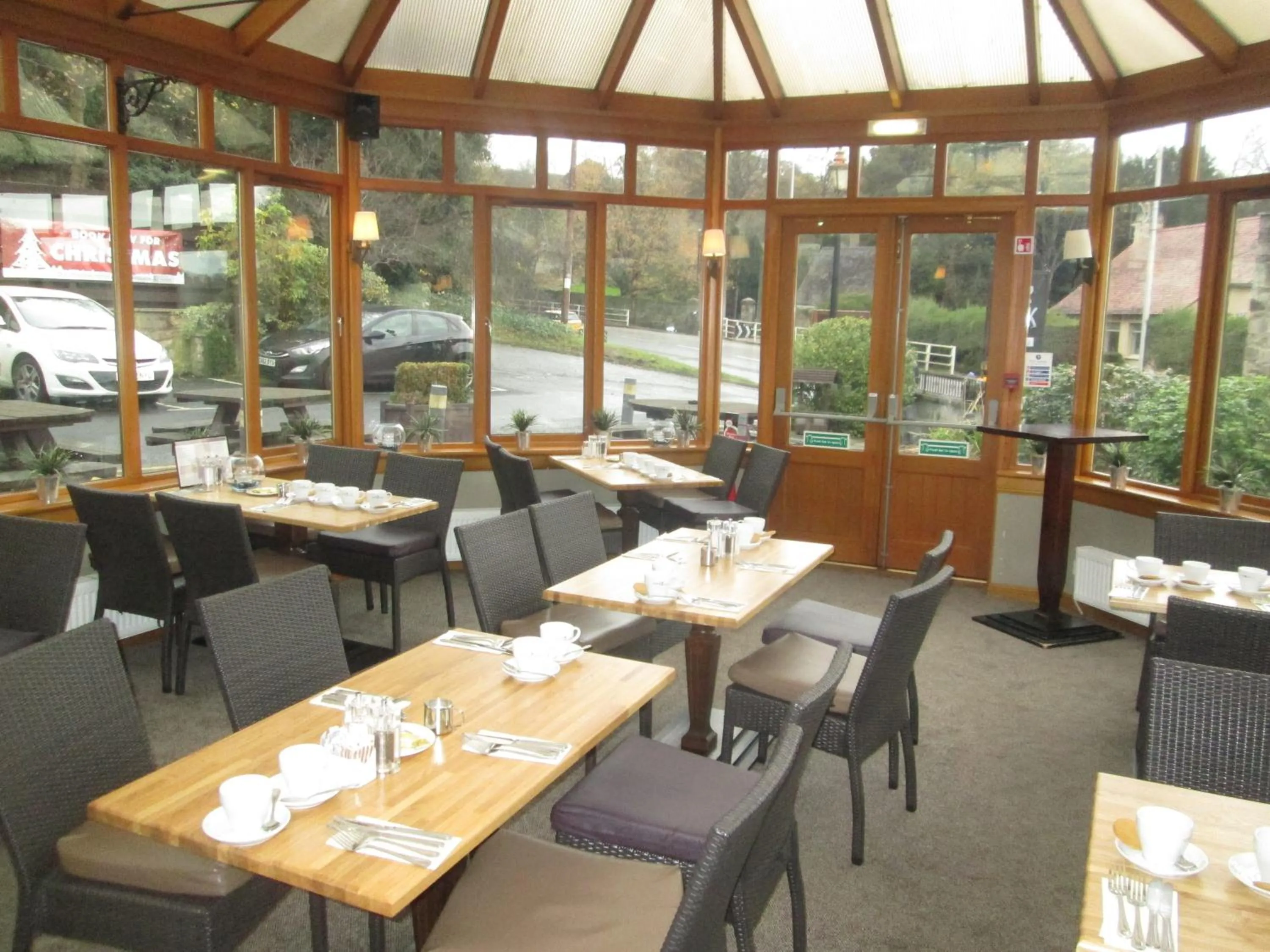 Restaurant/places to eat in Laird And Dog Inn