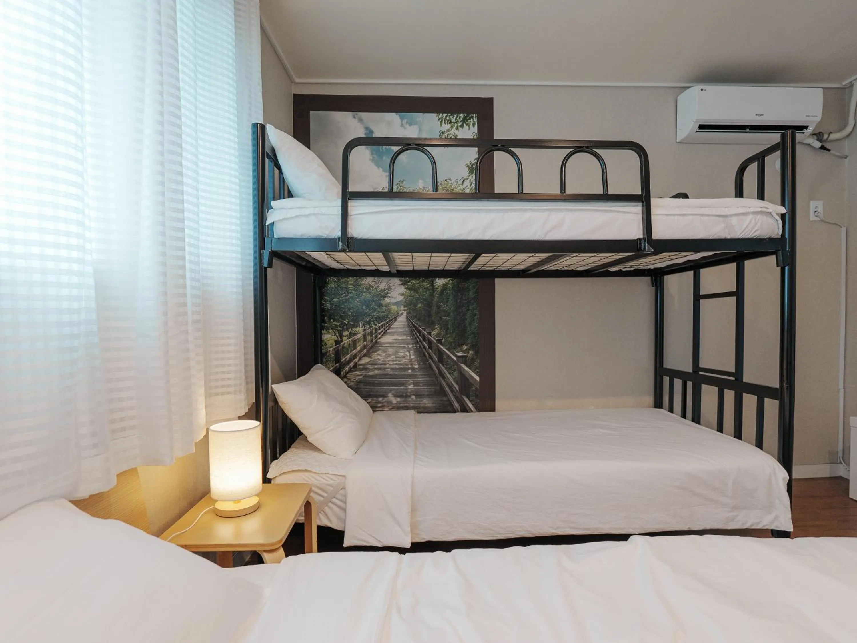 Bedroom, Bed in 인천공항 게스트하우스 레인부츠