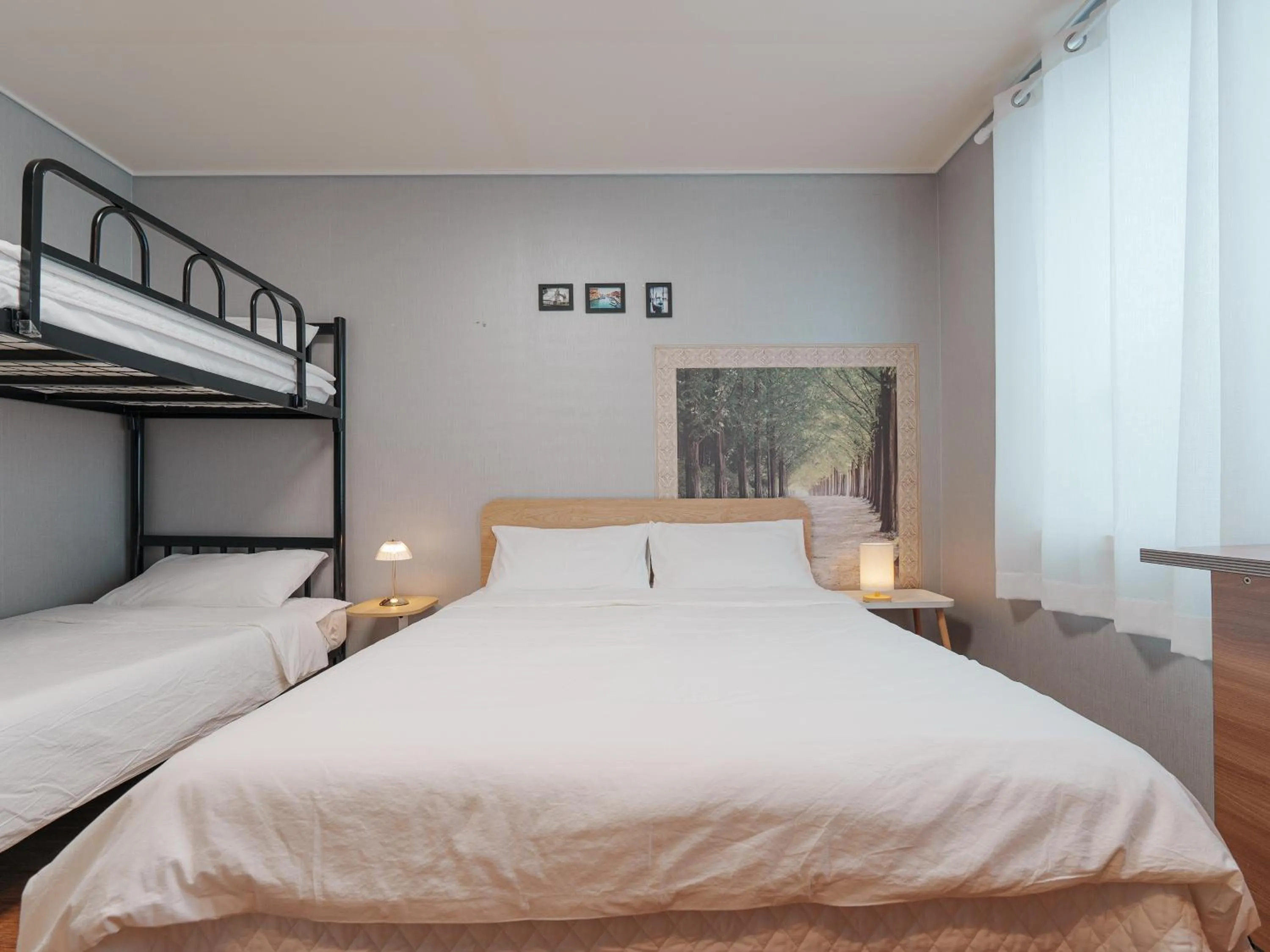 Bedroom, Bed in 인천공항 게스트하우스 레인부츠