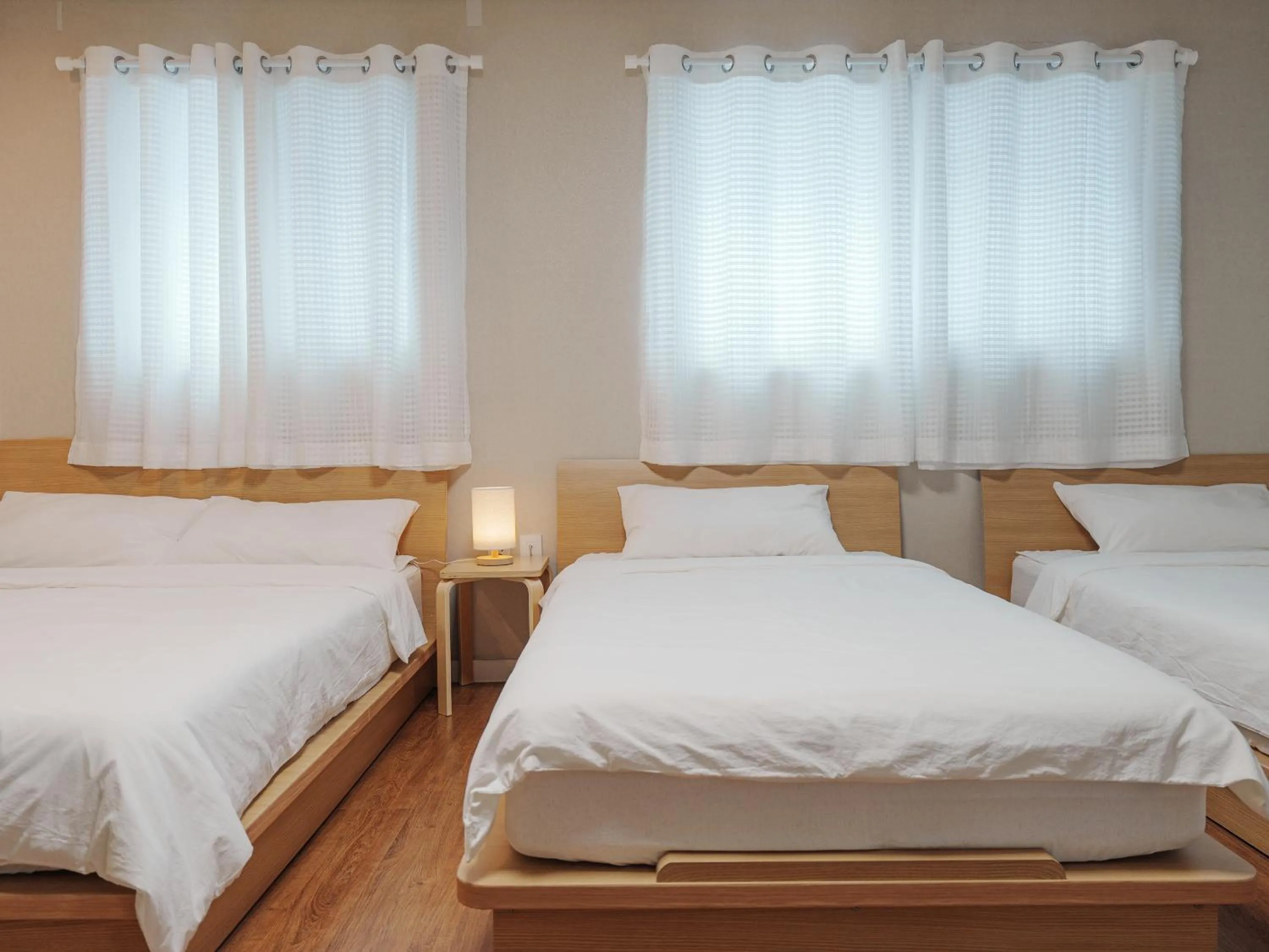 Bedroom, Bed in 인천공항 게스트하우스 레인부츠