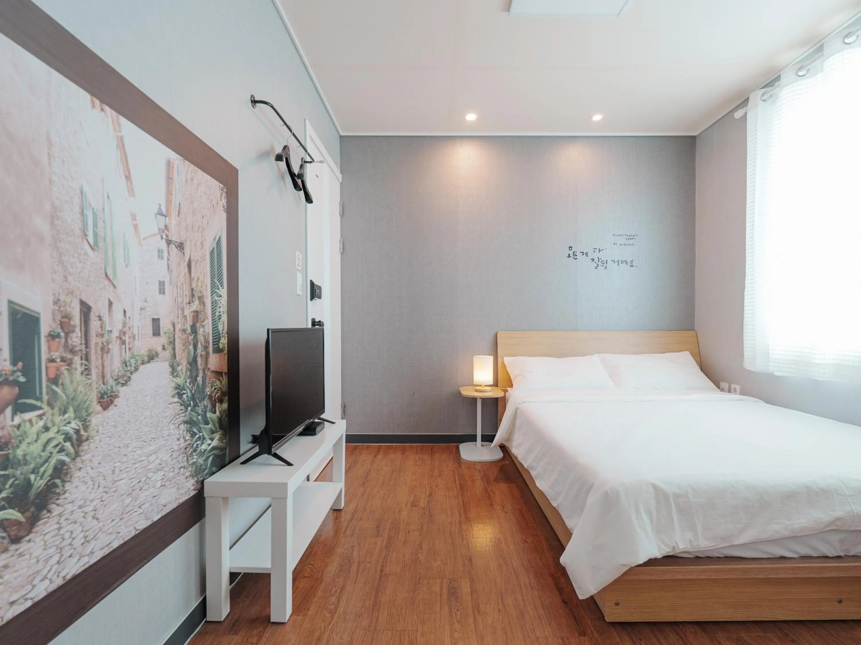 Bedroom, Bed in 인천공항 게스트하우스 레인부츠