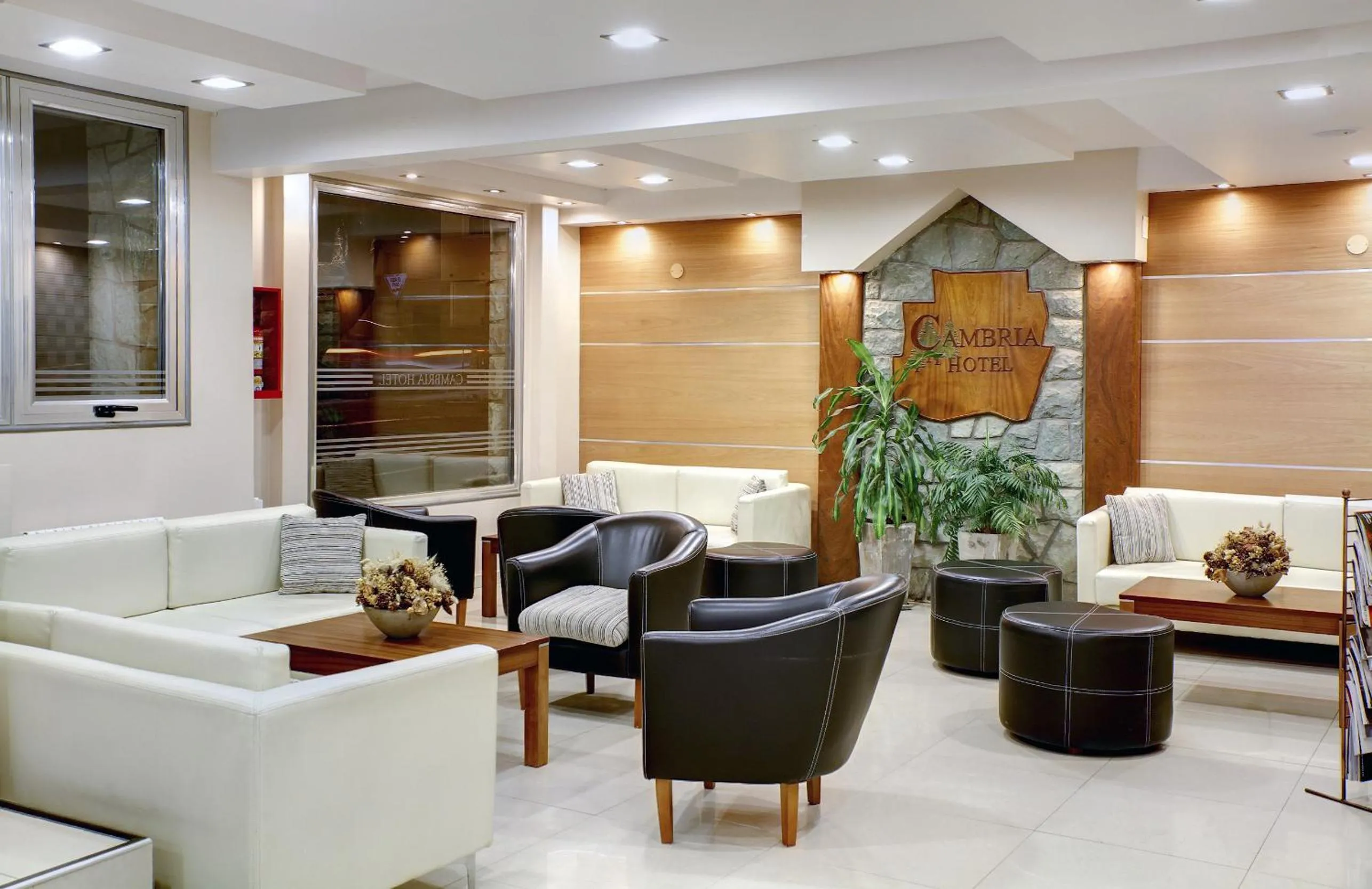 Communal lounge/ TV room in Cambria