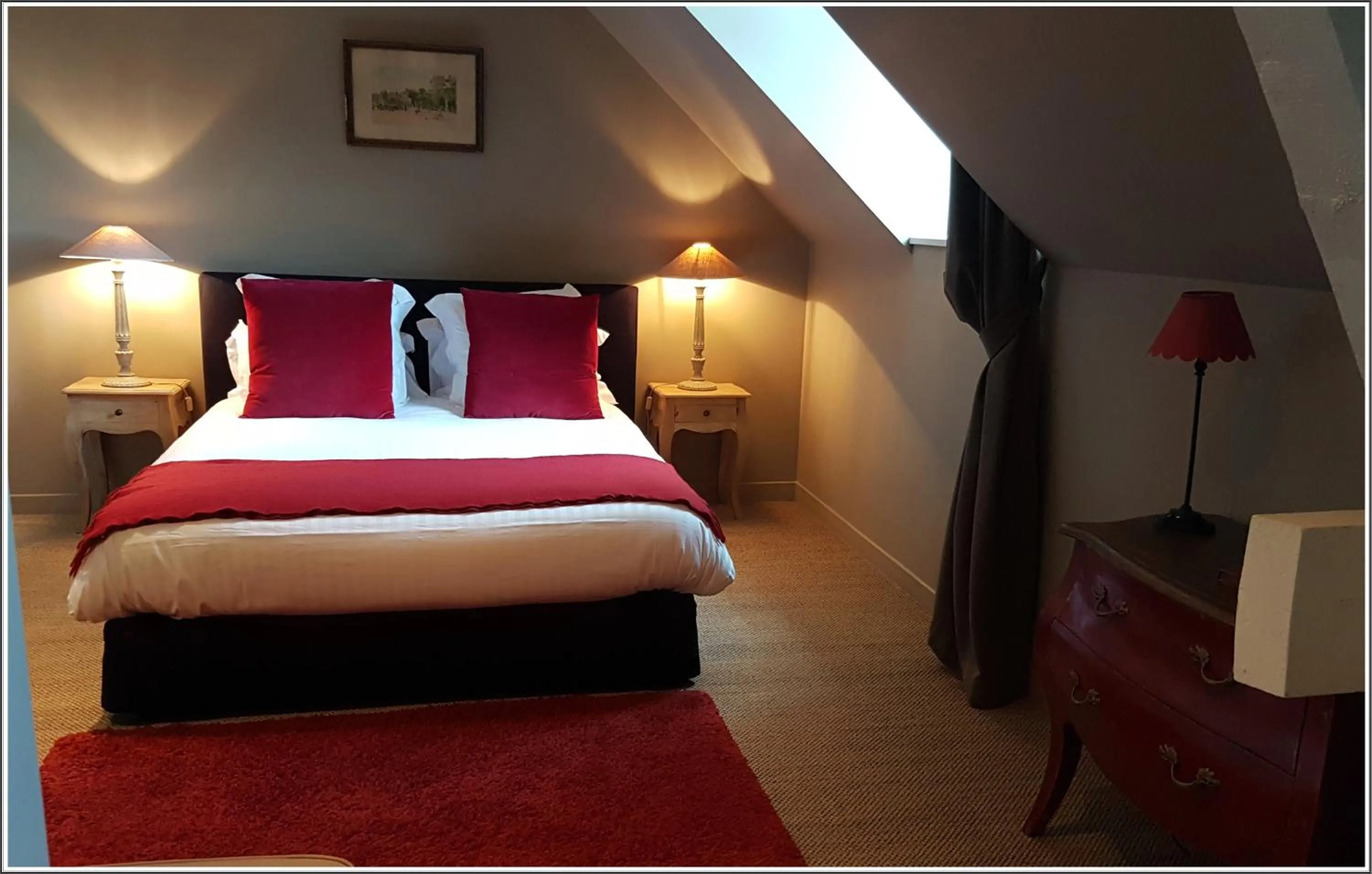 Photo of the whole room, Bed in Chambres d'Hôtes Maison La Porte Rouge