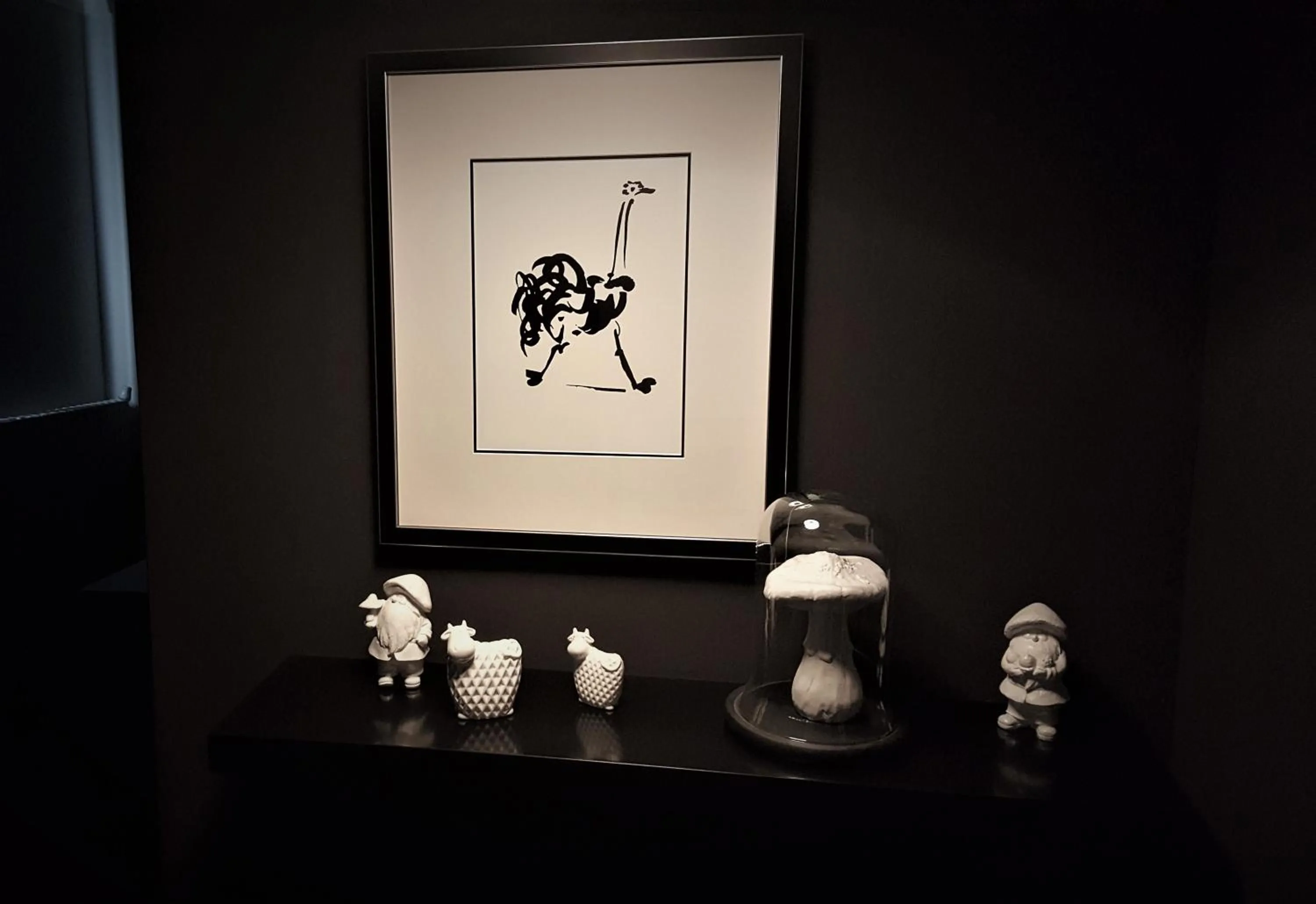 Decorative detail in Chambres d'Hôtes Maison La Porte Rouge