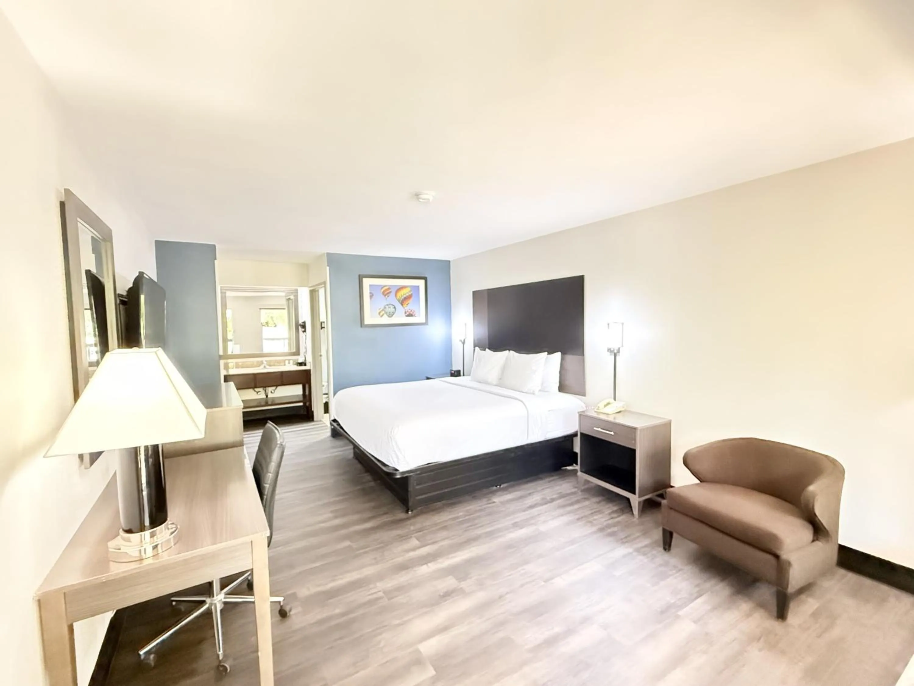 Bedroom, Bed in Baymont by Wyndham Tallahassee