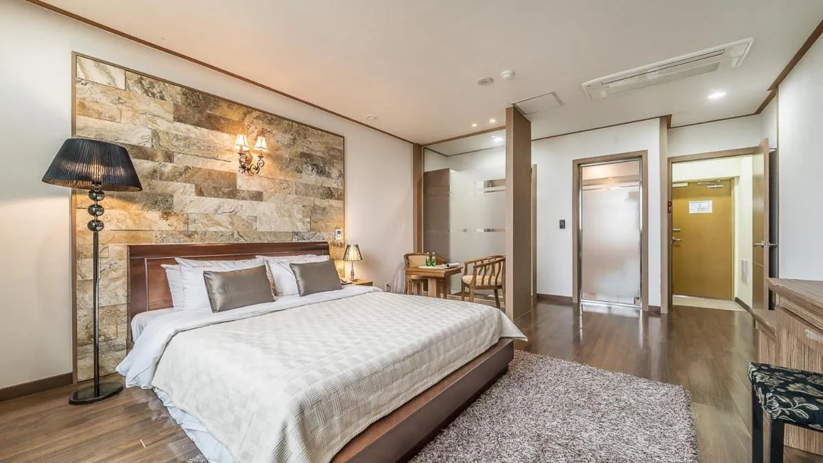 Bed in Venezia Hotel