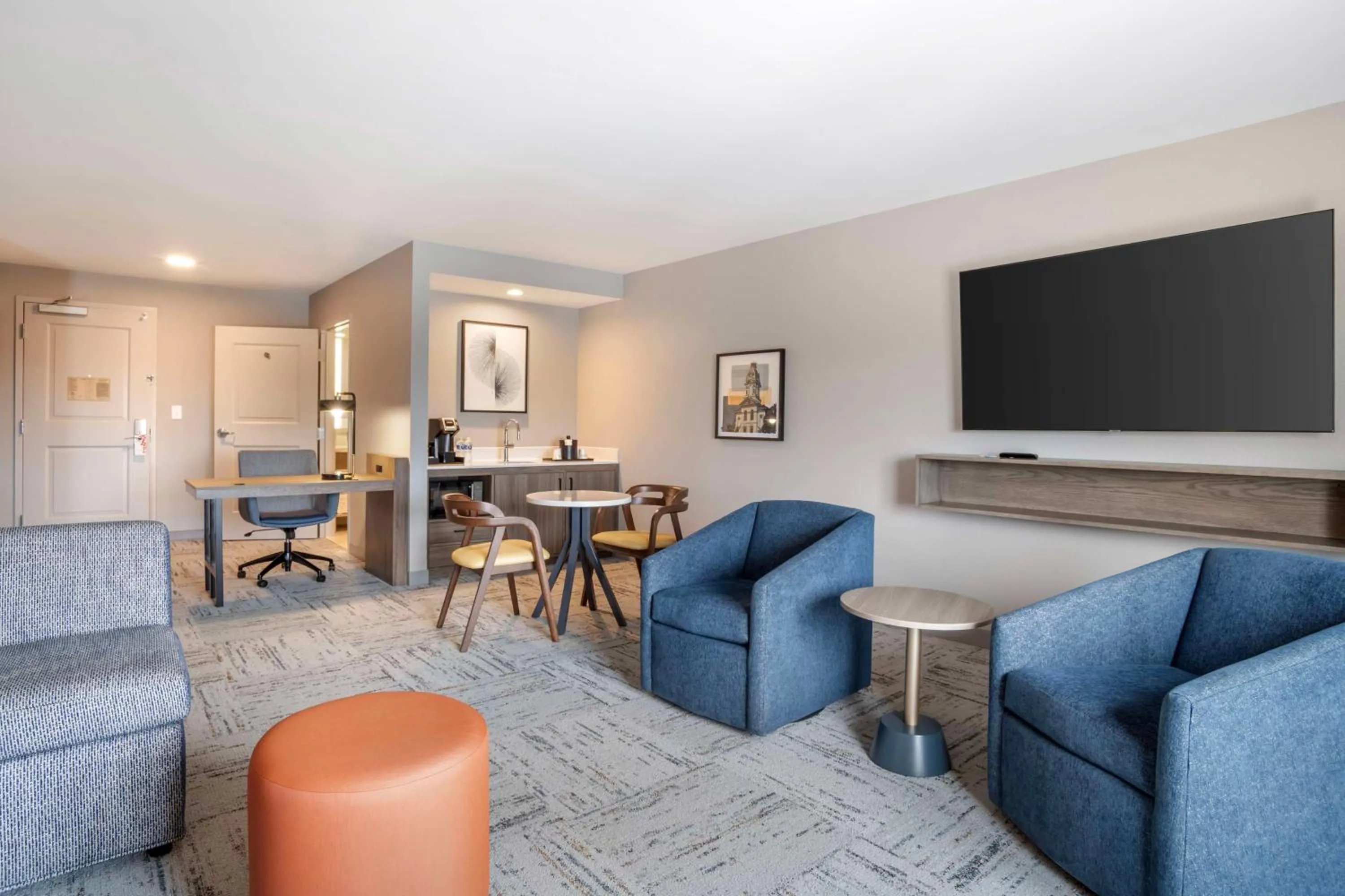 Bedroom in Hilton Garden Inn Charlotte/Concord