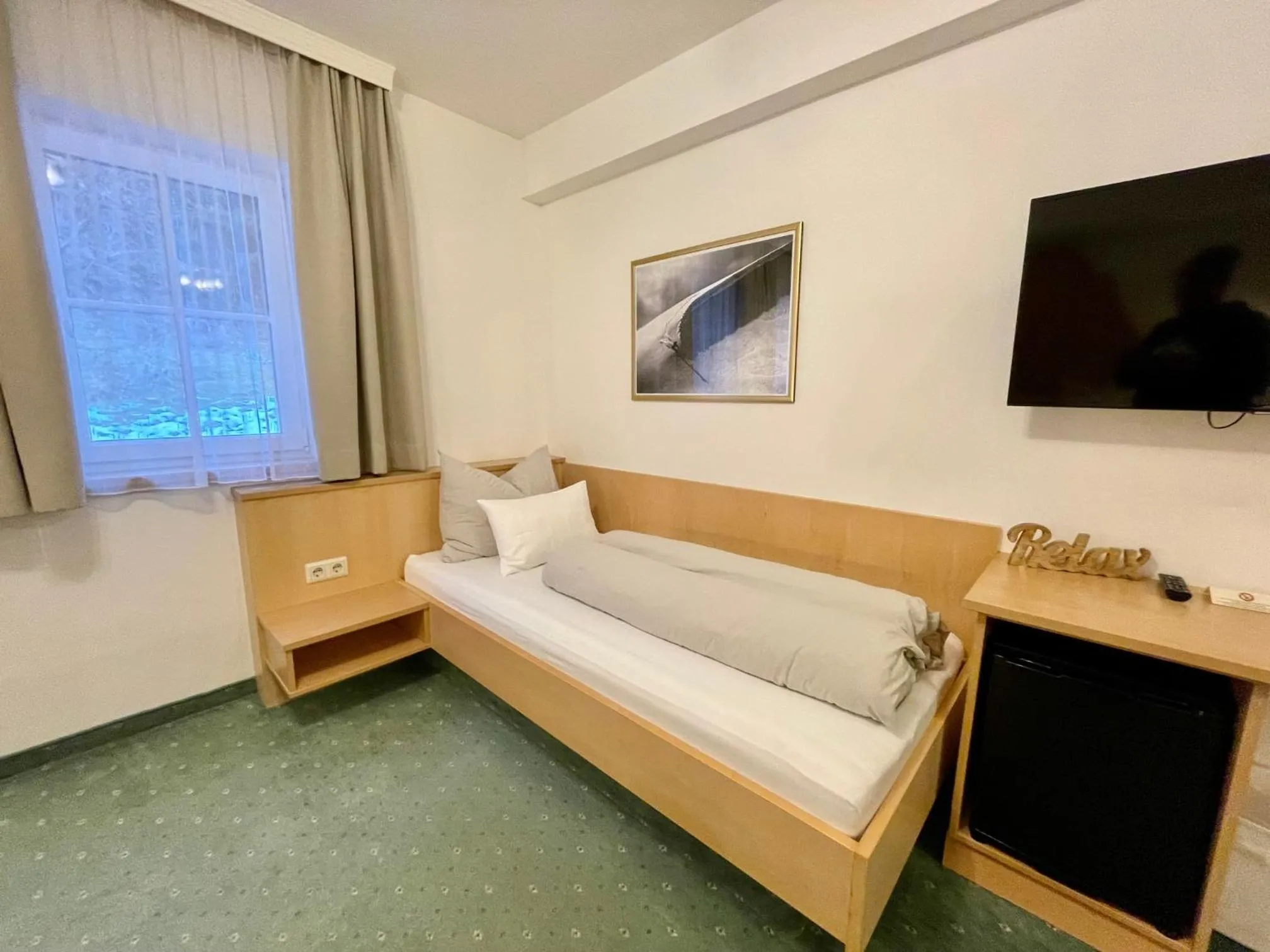 Bedroom, Bed in Arlen Lodge Hotel-Garni