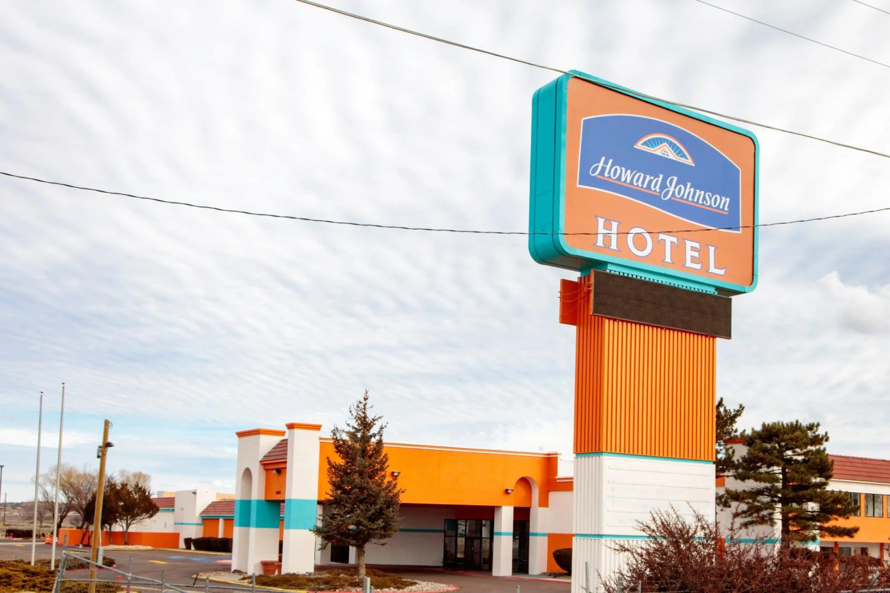 Property logo or sign in Howard Johnson by Wyndham Gallup