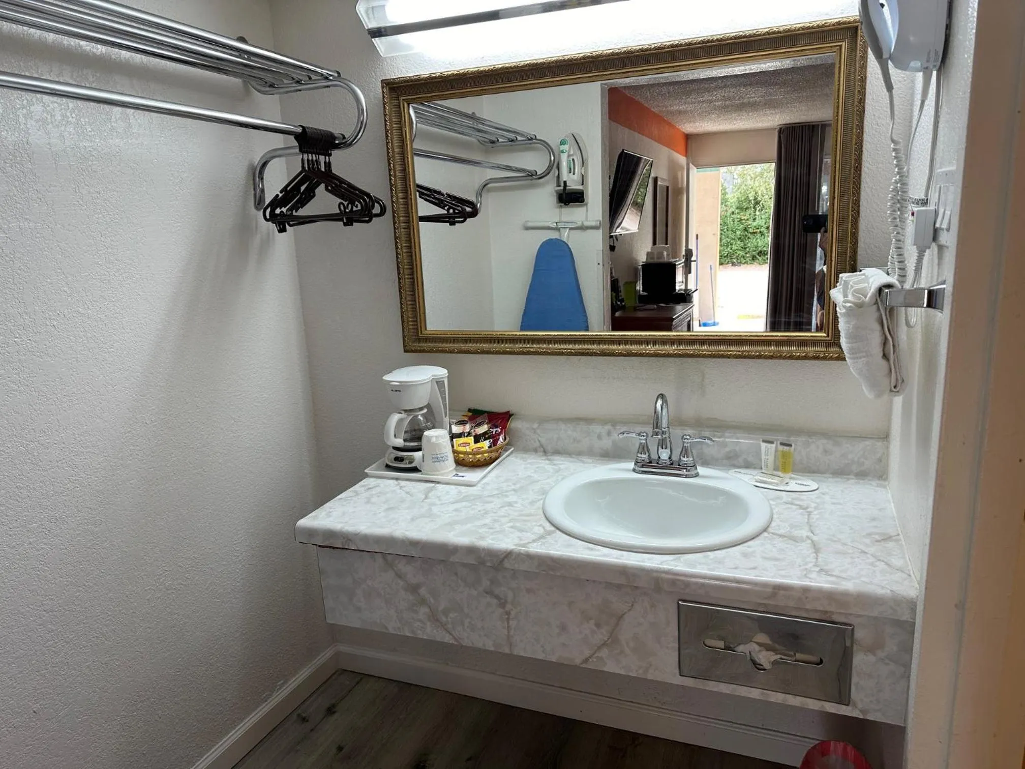 Bathroom in Howard Johnson by Wyndham Gallup