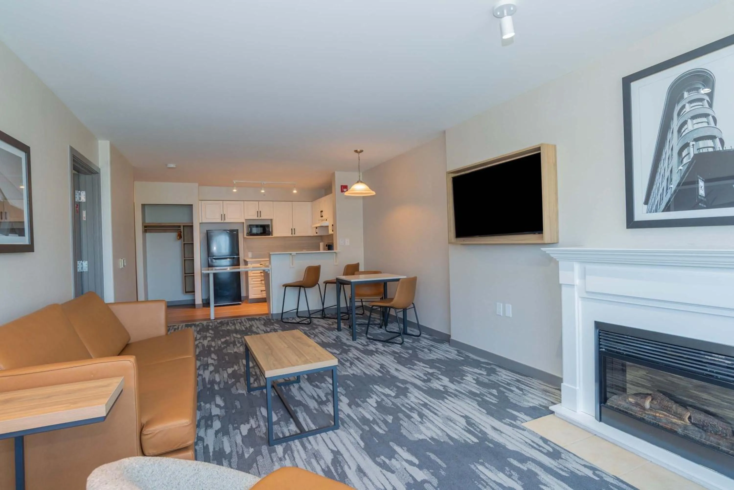 Photo of the whole room in Sandman Suites Surrey - Guildford