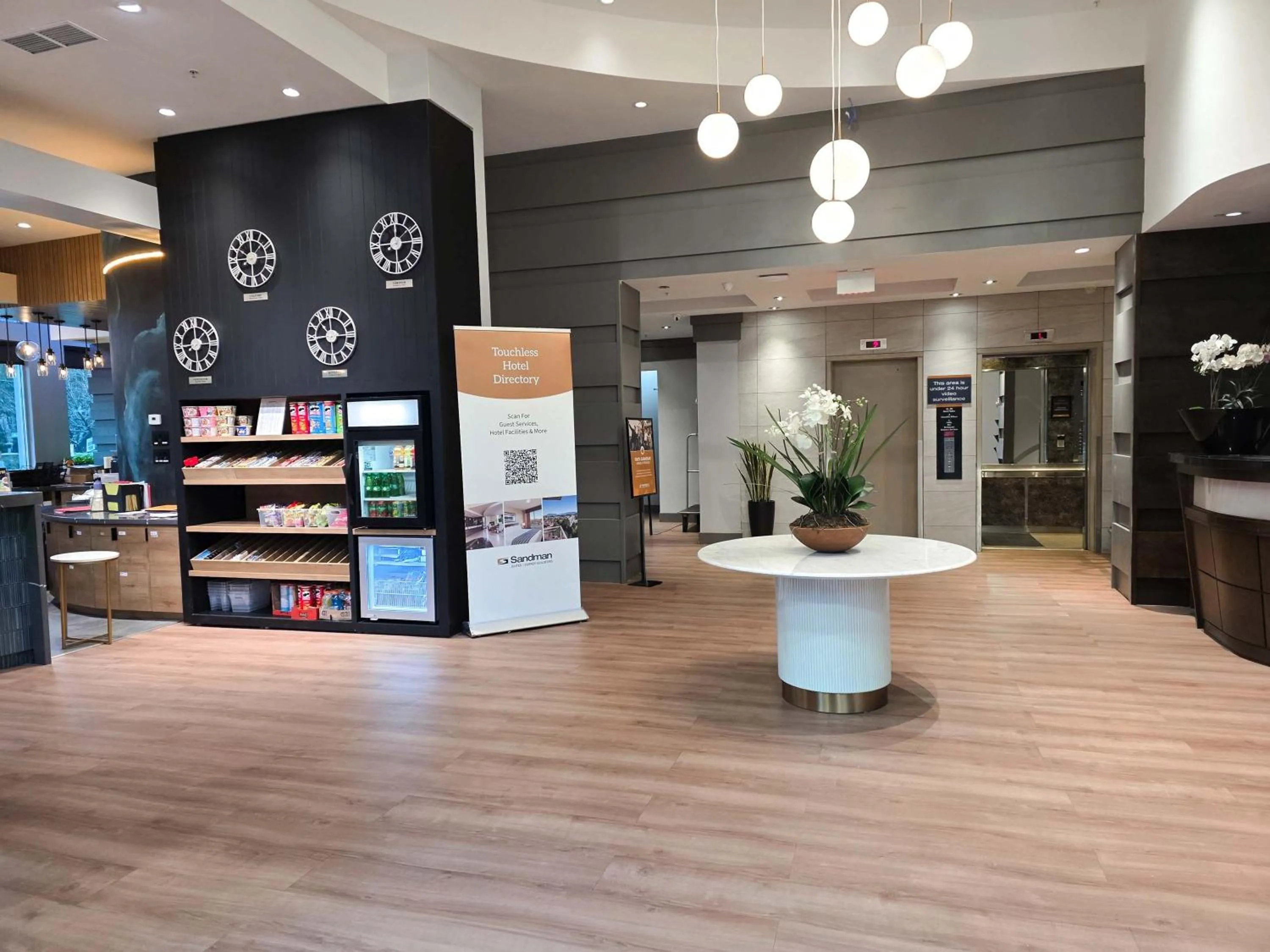 Lobby or reception in Sandman Suites Surrey - Guildford