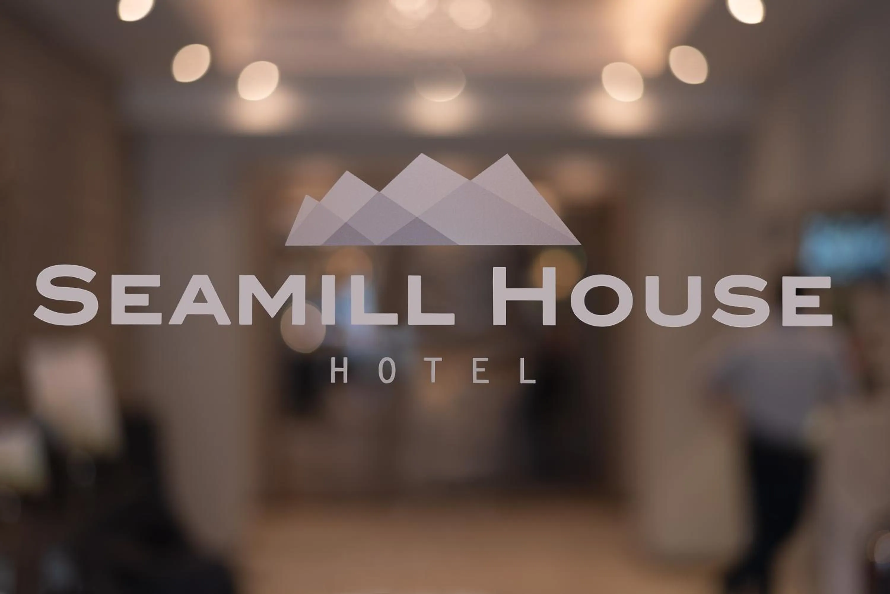Logo/Certificate/Sign in Seamill House Hotel