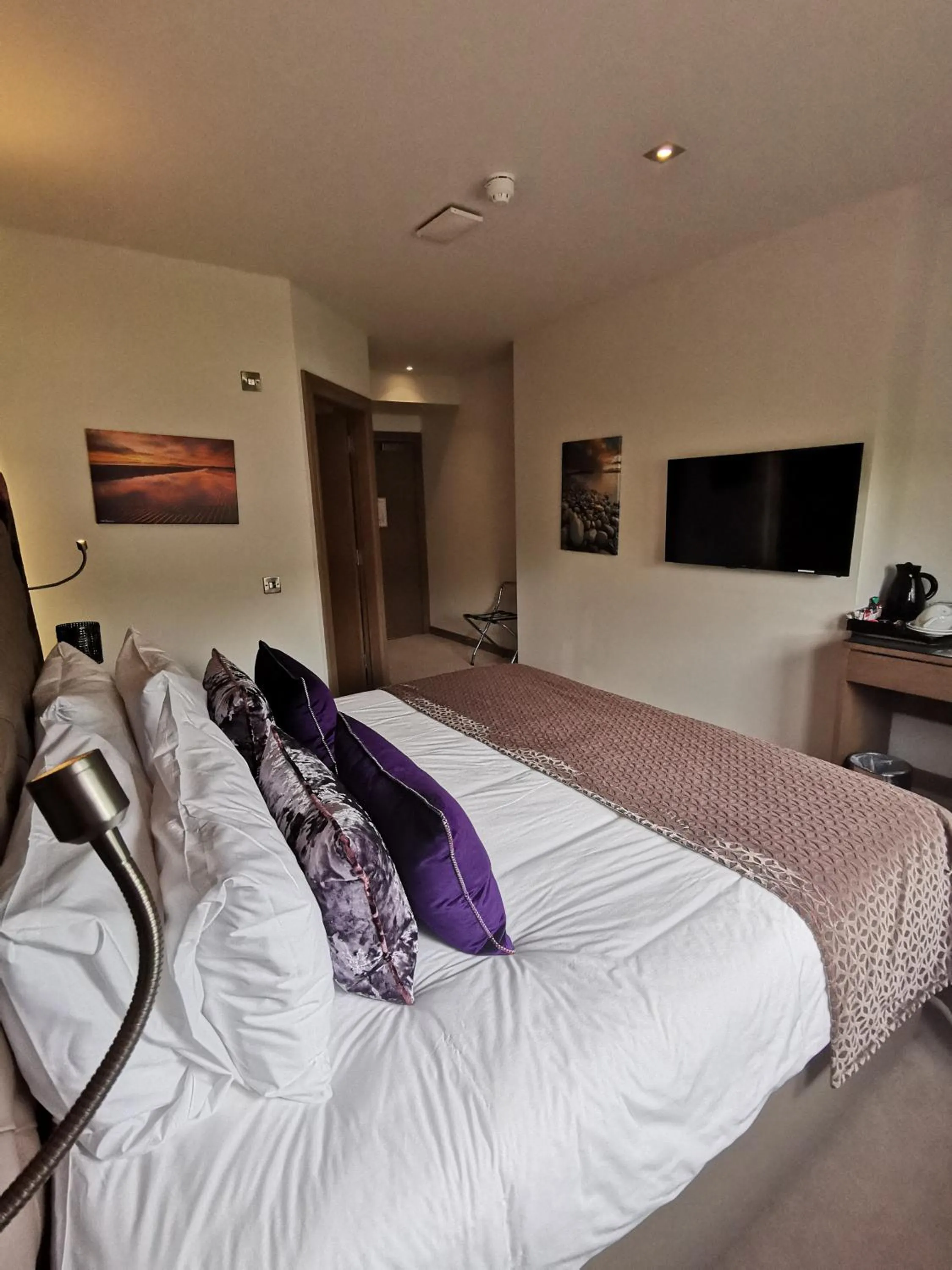 Bedroom, Bed in Seamill House Hotel