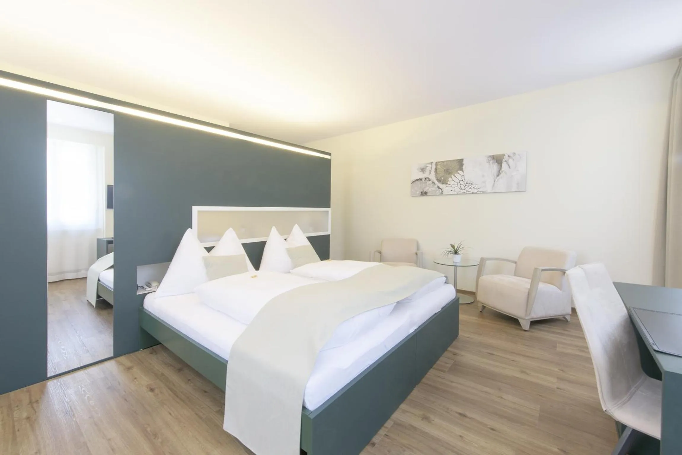 Photo of the whole room, Bed in Hotel Engel