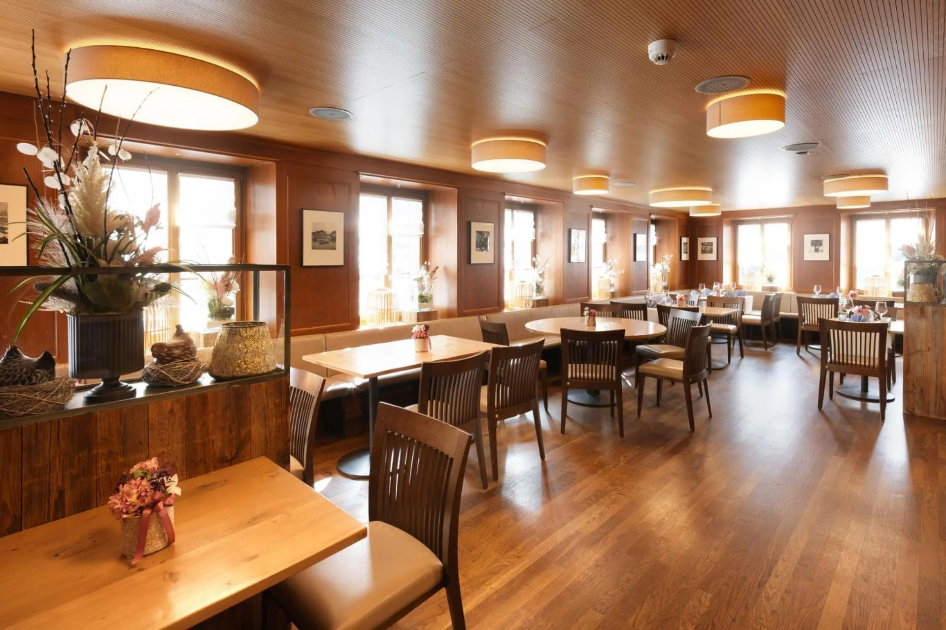 Restaurant/places to eat in Hotel Engel