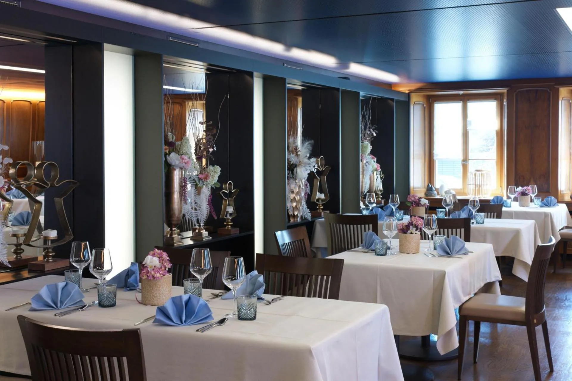 Restaurant/places to eat in Hotel Engel