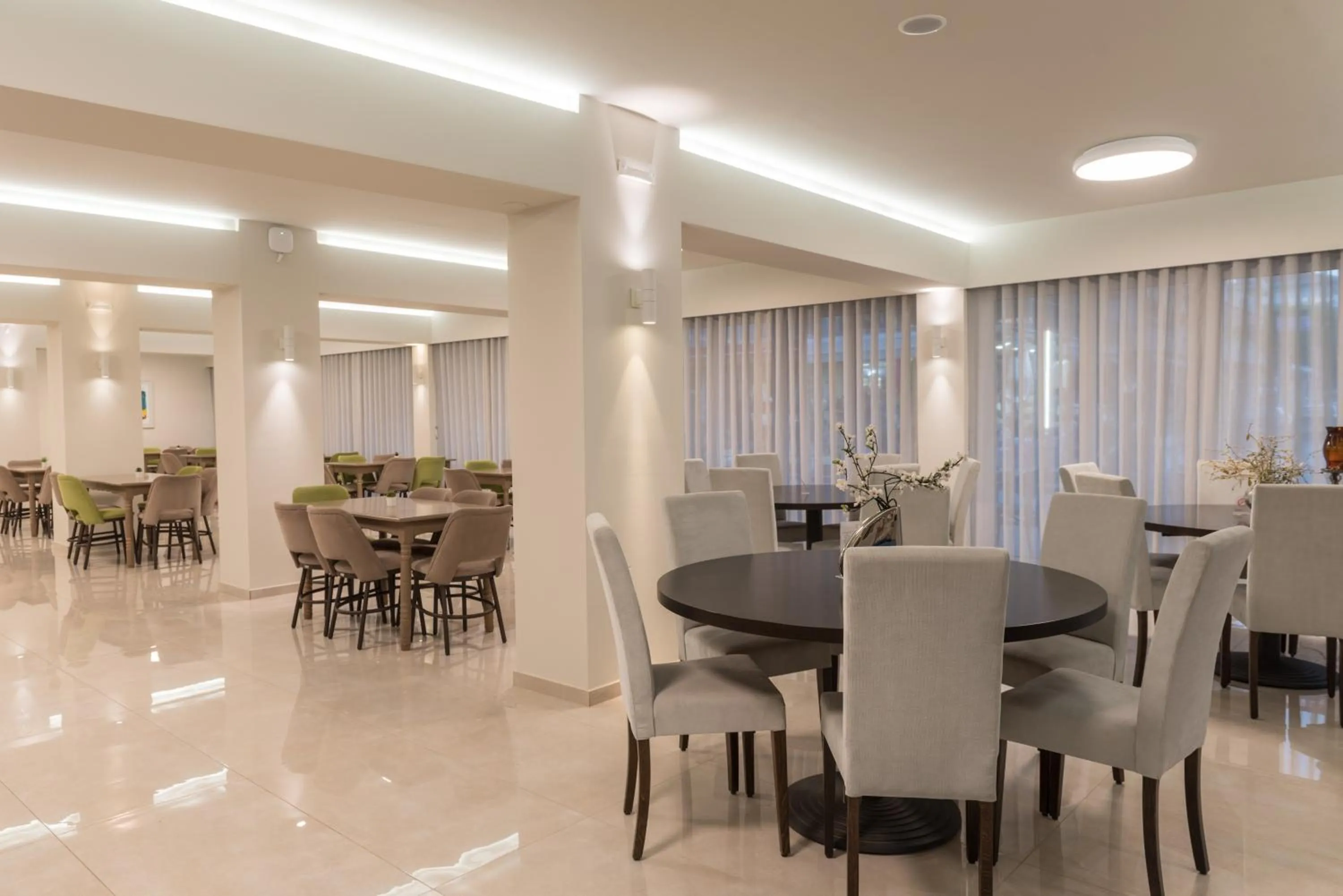 Restaurant/places to eat in Regina Mare Hotel