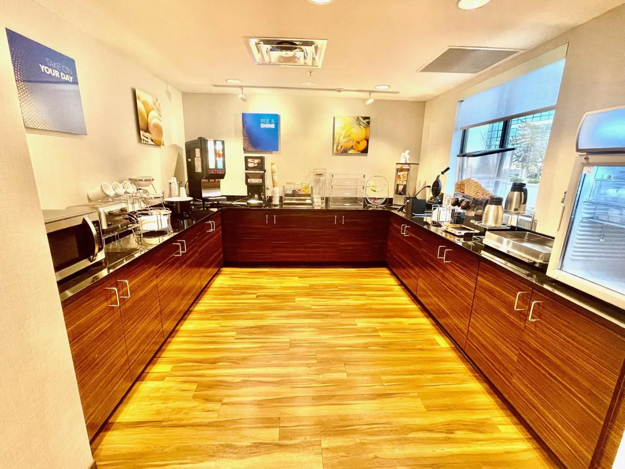 Breakfast in Comfort Inn St Louis Airport