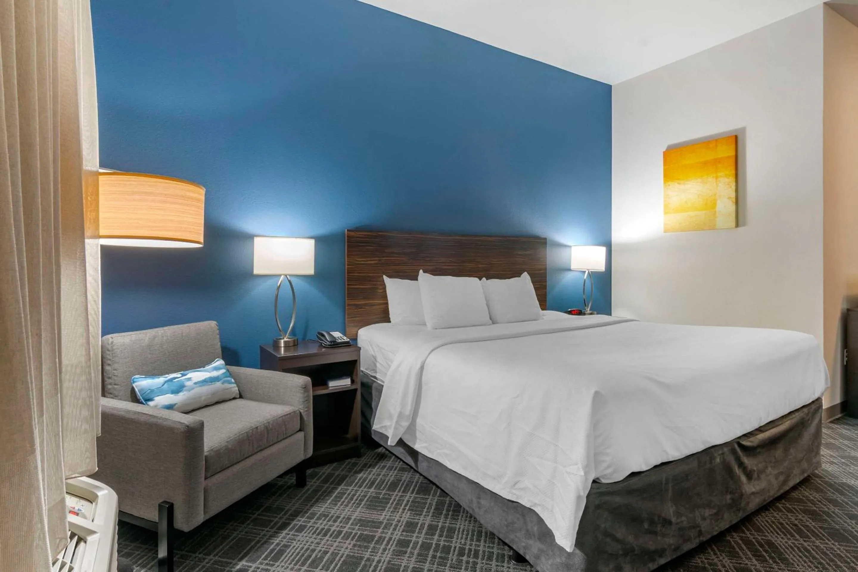 Bedroom, Bed in Comfort Inn St Louis Airport