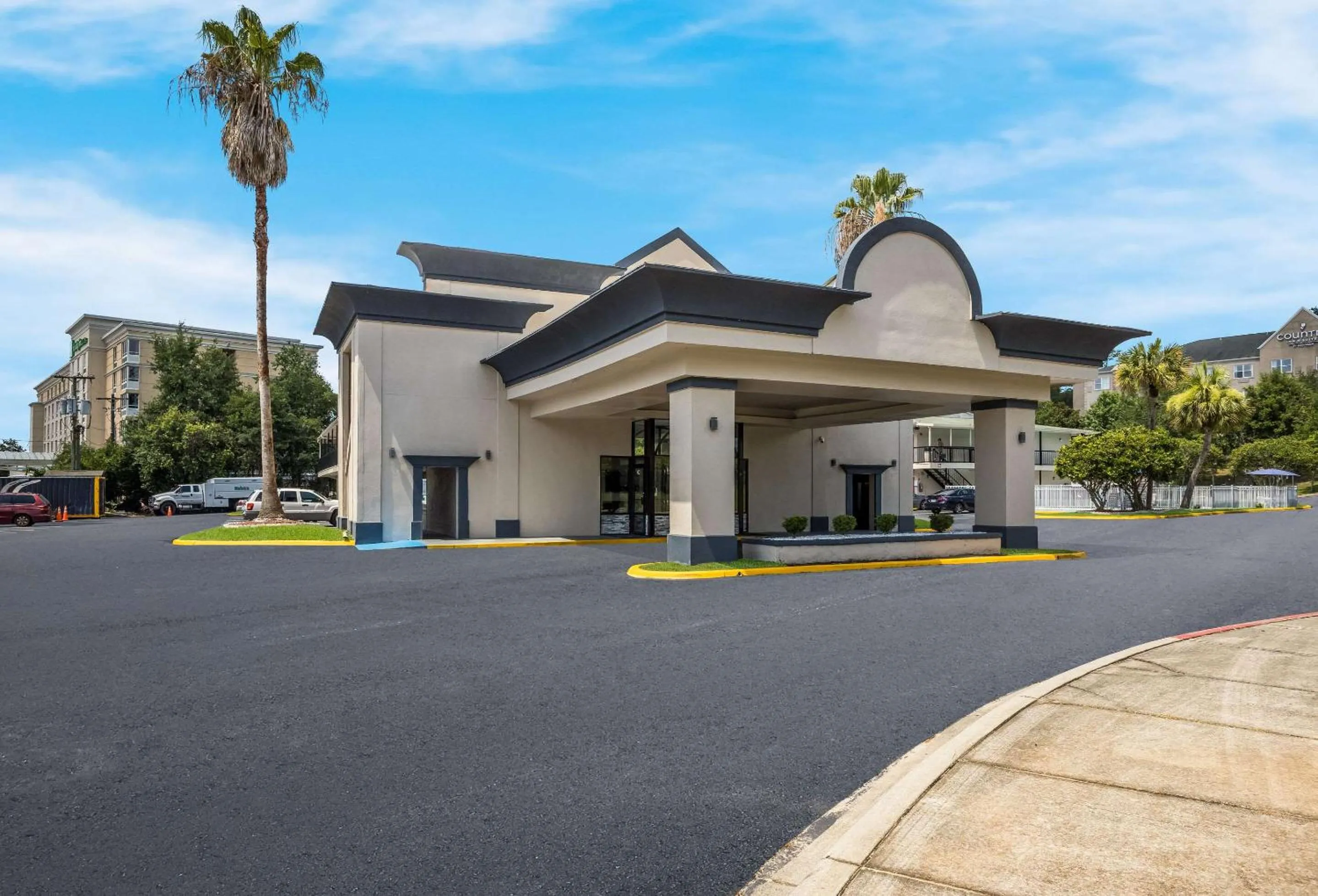 Property building in Quality Inn Tallahassee near University