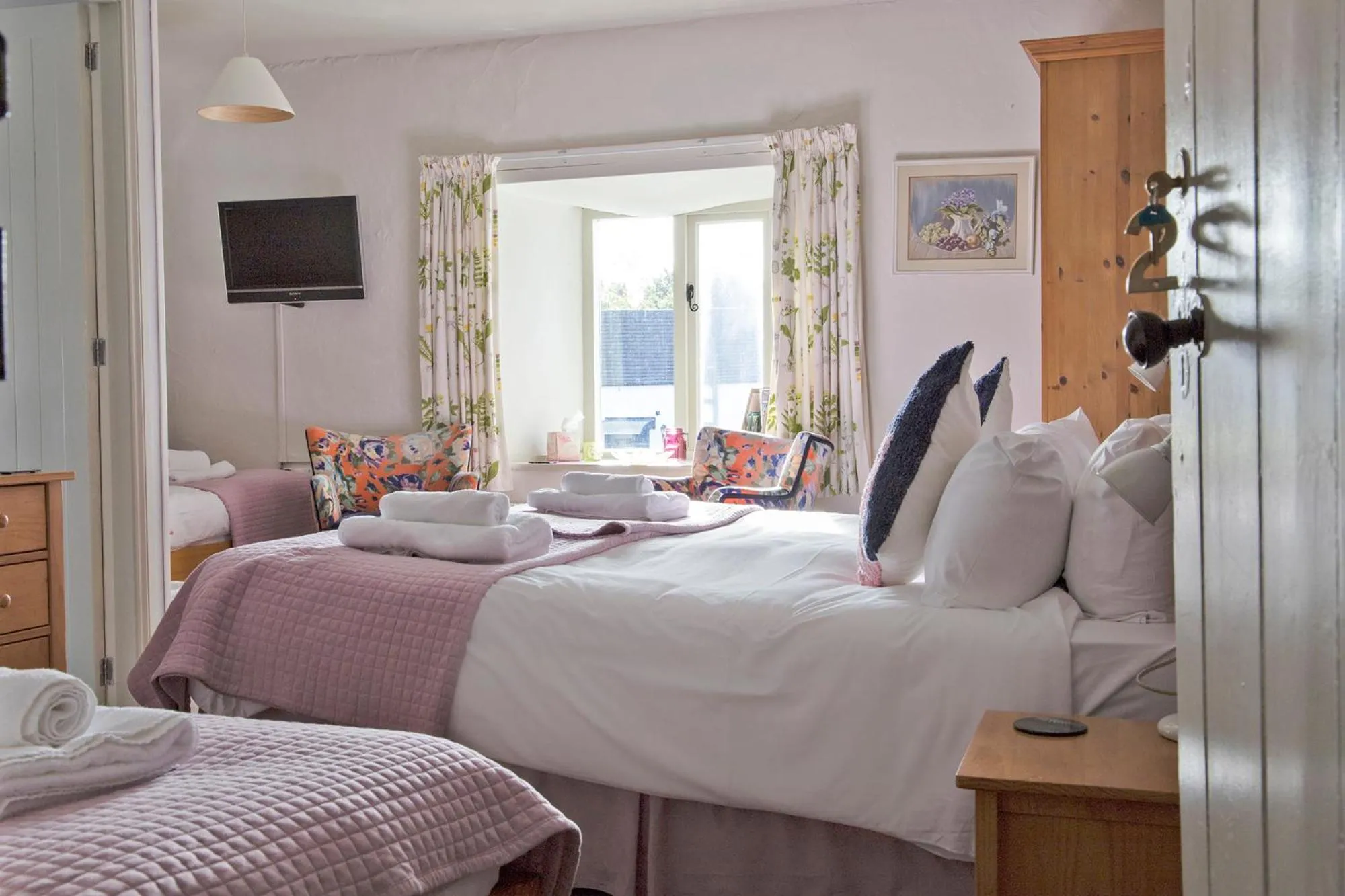Bedroom, Bed in Hawthorn Farm Guest House
