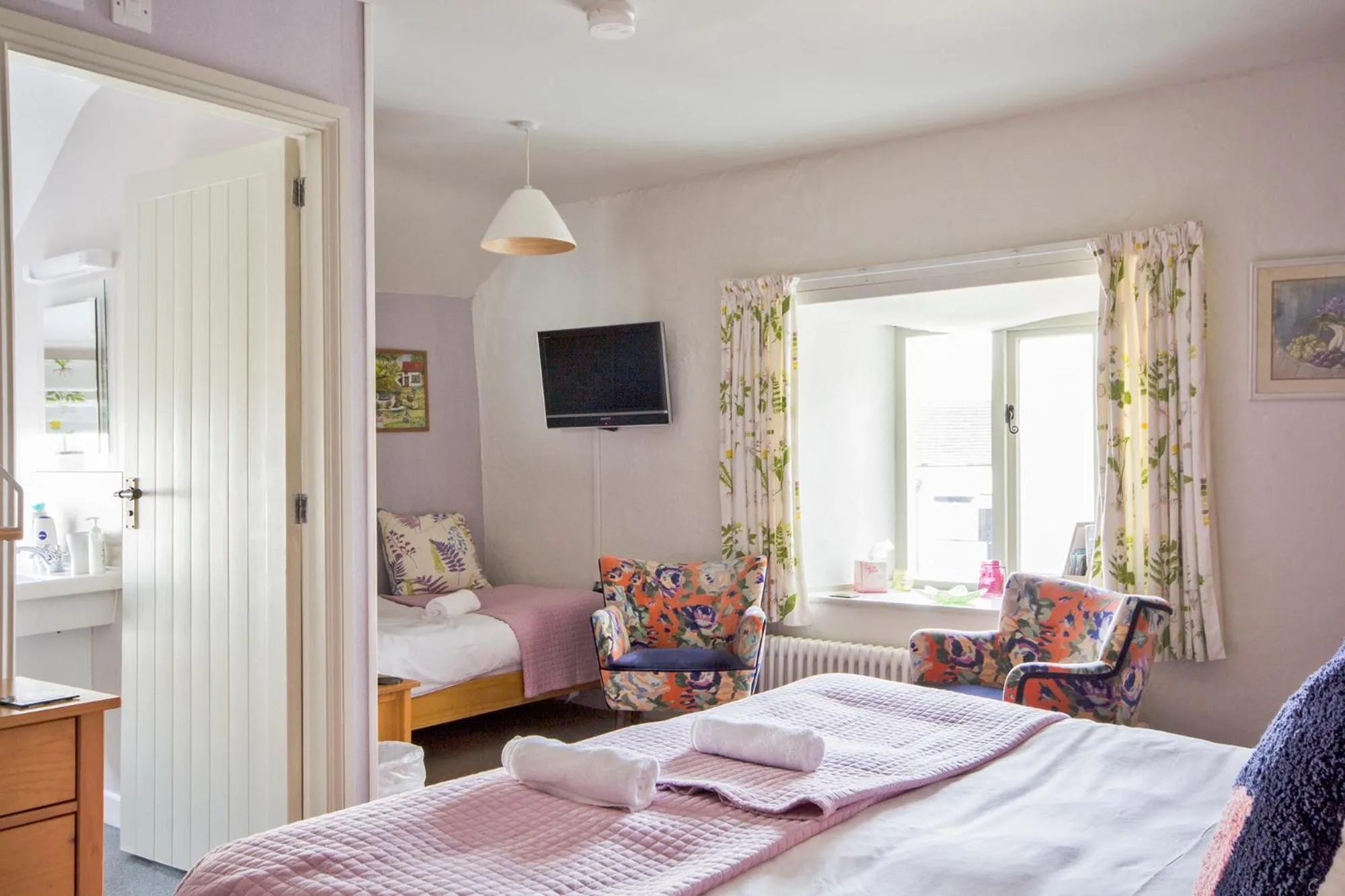 Bedroom, Bed in Hawthorn Farm Guest House
