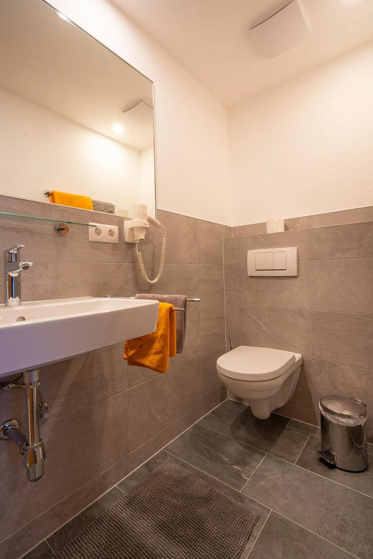 Bathroom in LEOPOLDINE Apart Zimmer