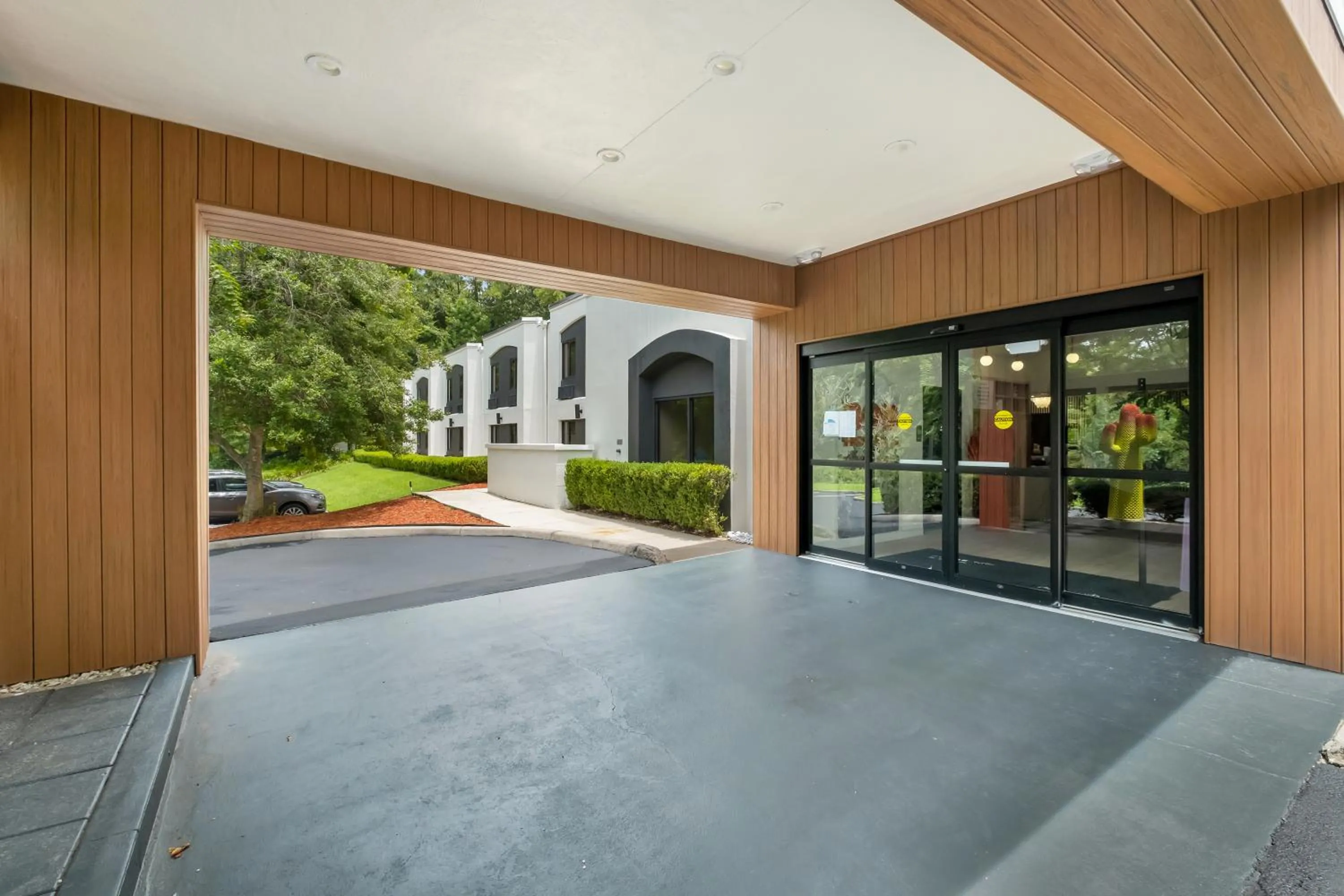 Facade/entrance in Sleep Inn University