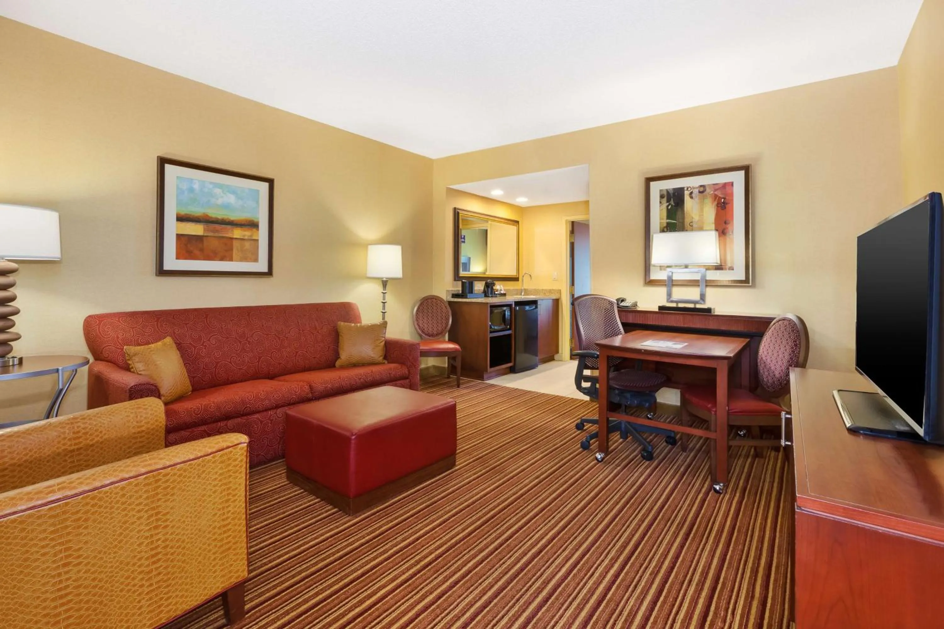 Living room in Embassy Suites Murfreesboro - Hotel & Conference Center