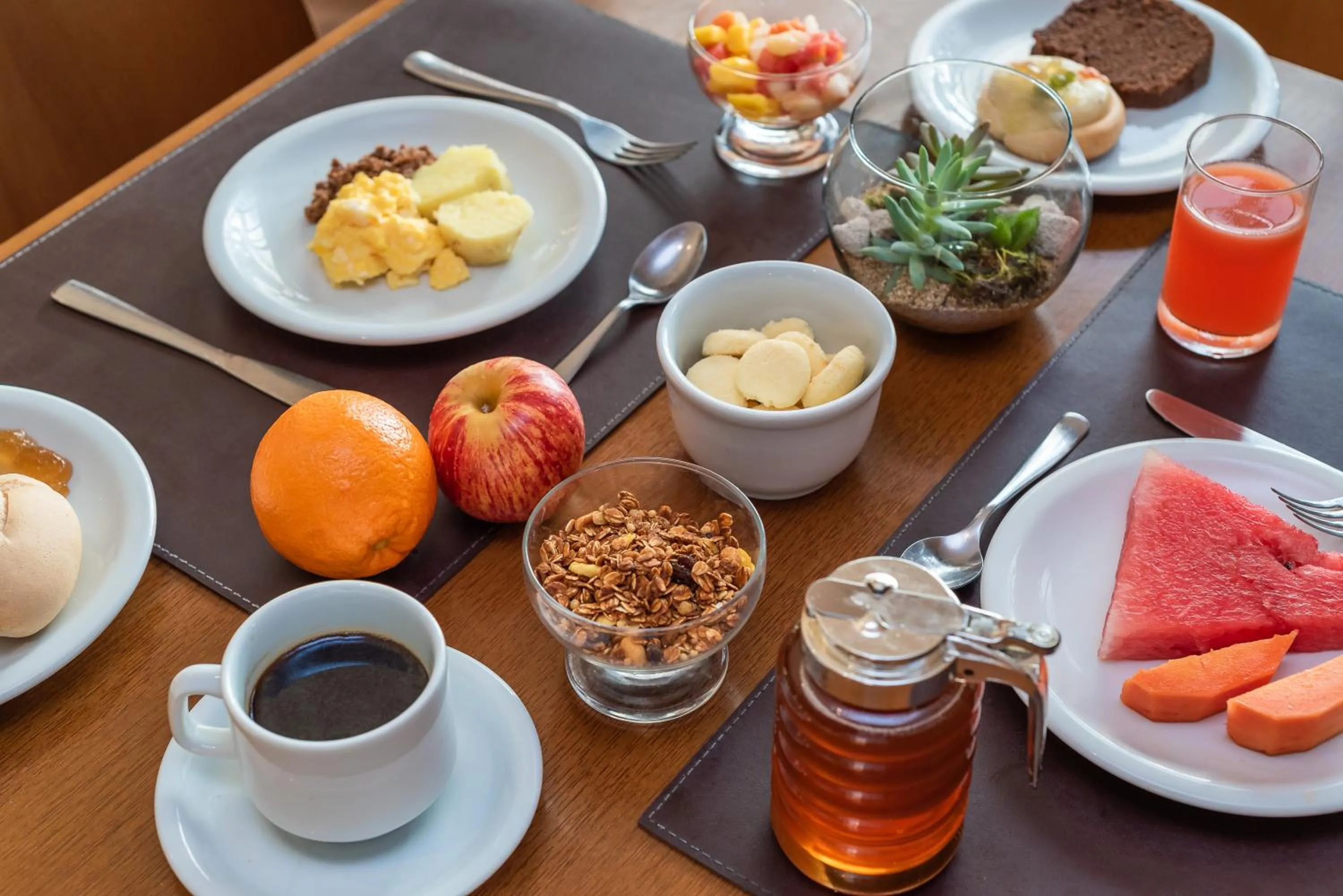 Buffet breakfast in Cais da Praia Hotel