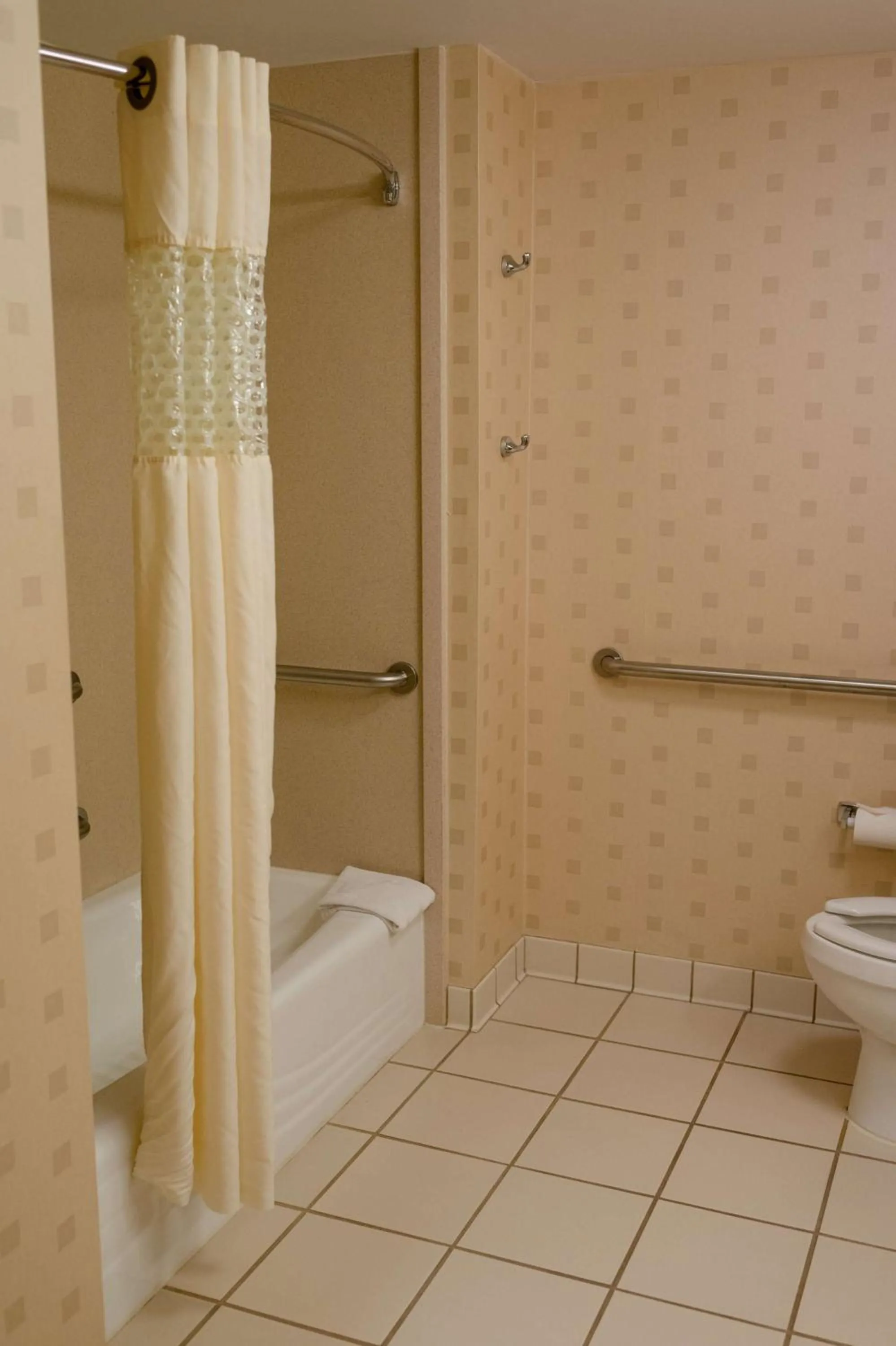 Bathroom in Hampton Inn Oxford-West