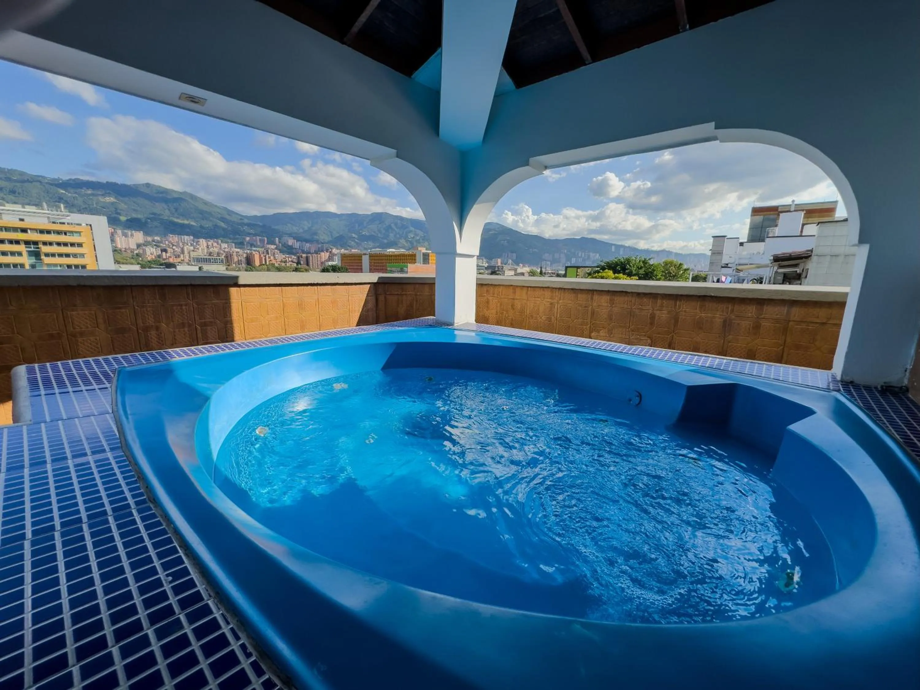 Natural landscape in Hotel Alcaravan Medellín